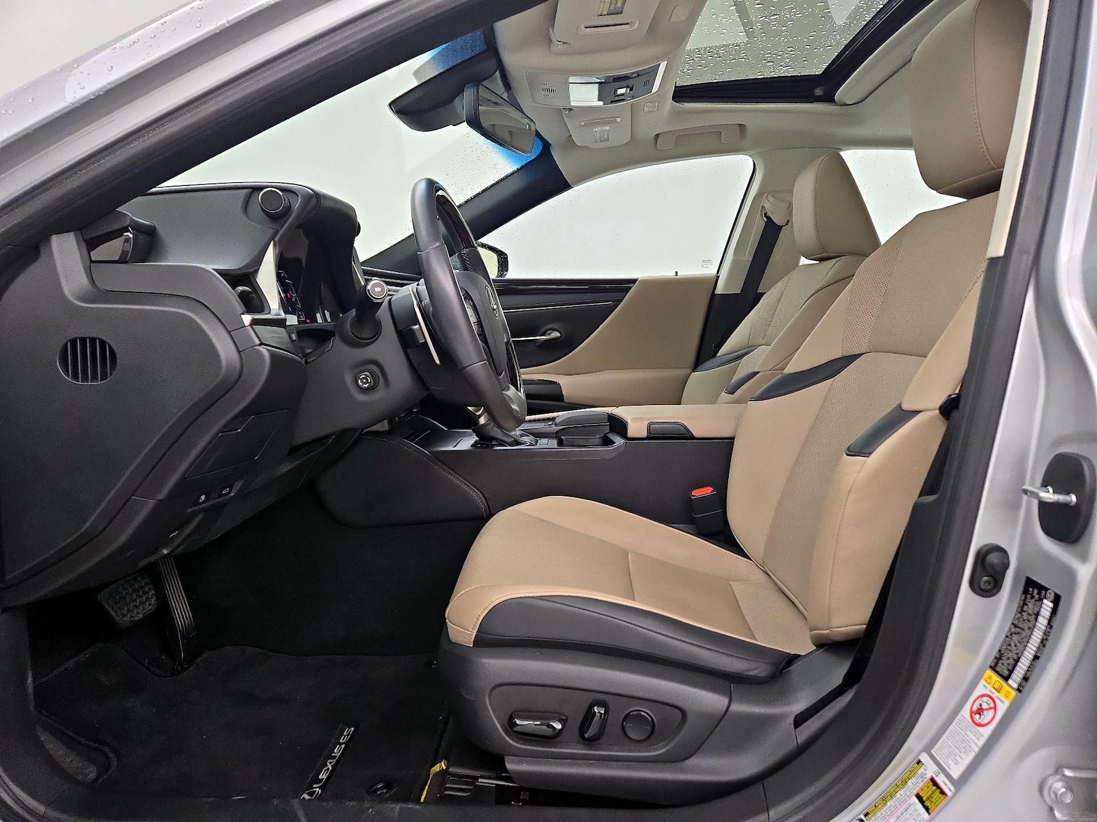 2019 Lexus ES 350 - Photo 12
