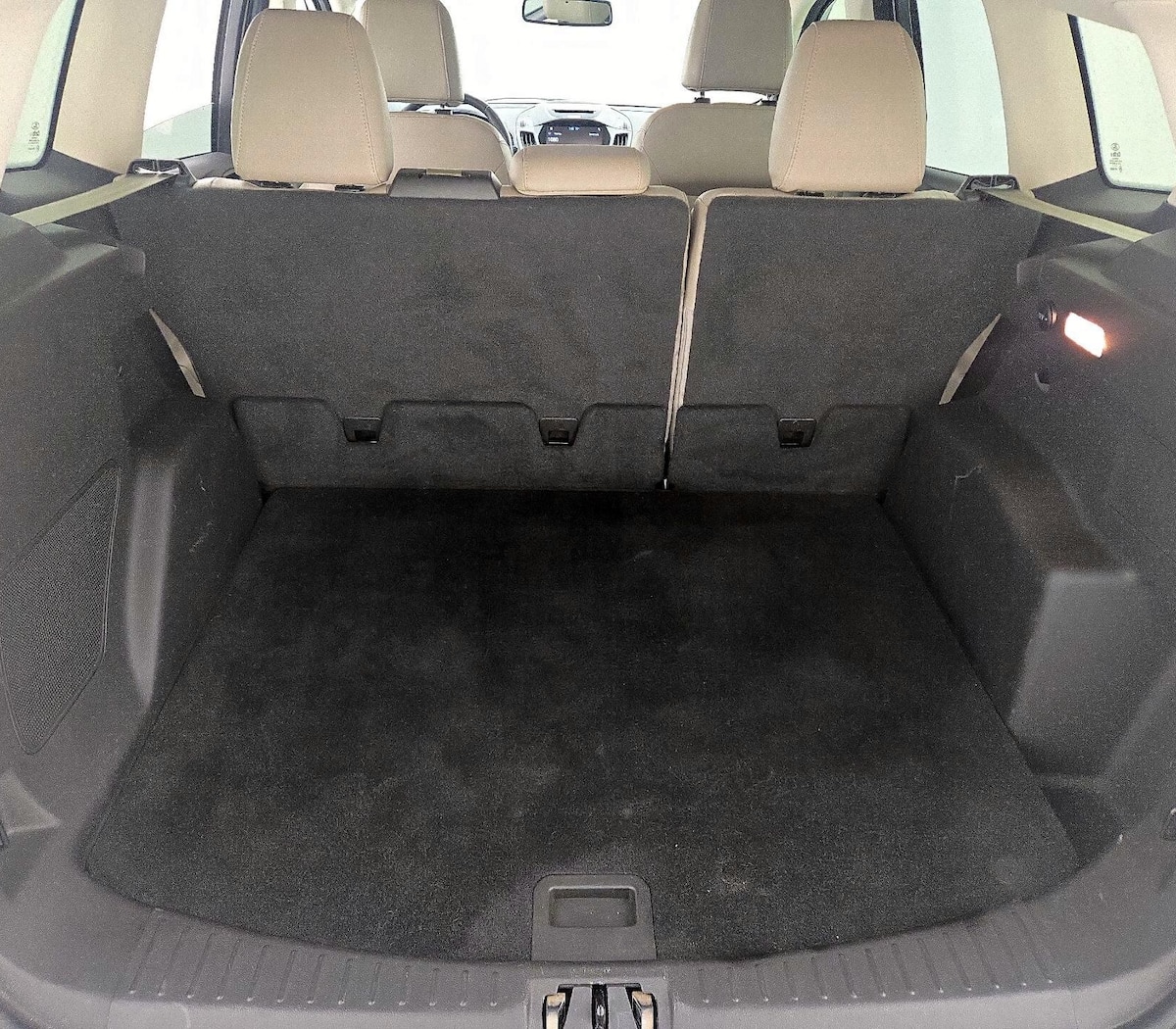 Trunk/Cargo (Seats Up)