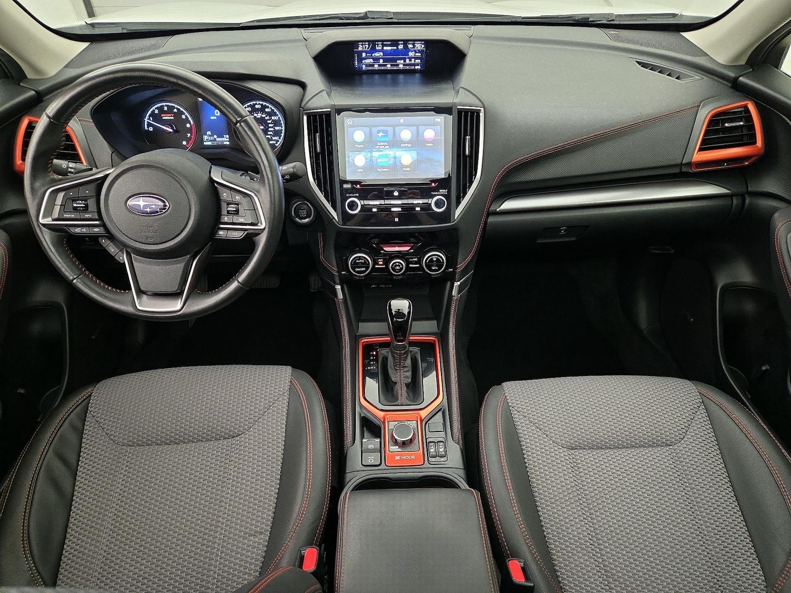 Apple CarPlay® & Android Auto™