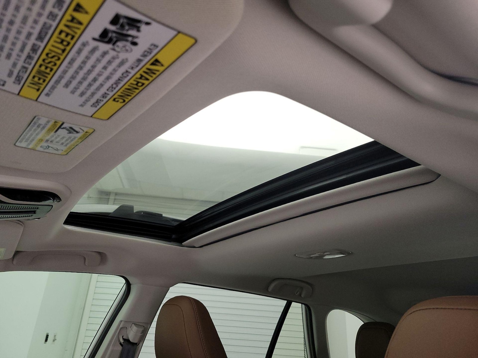 Sunroof(s) & Overhead Airbags