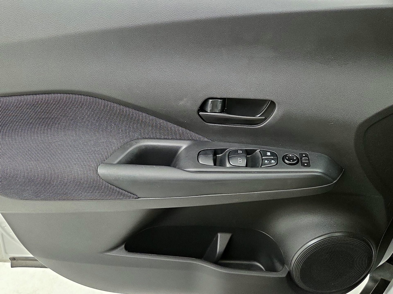 2020 Nissan Kicks S - Photo 13