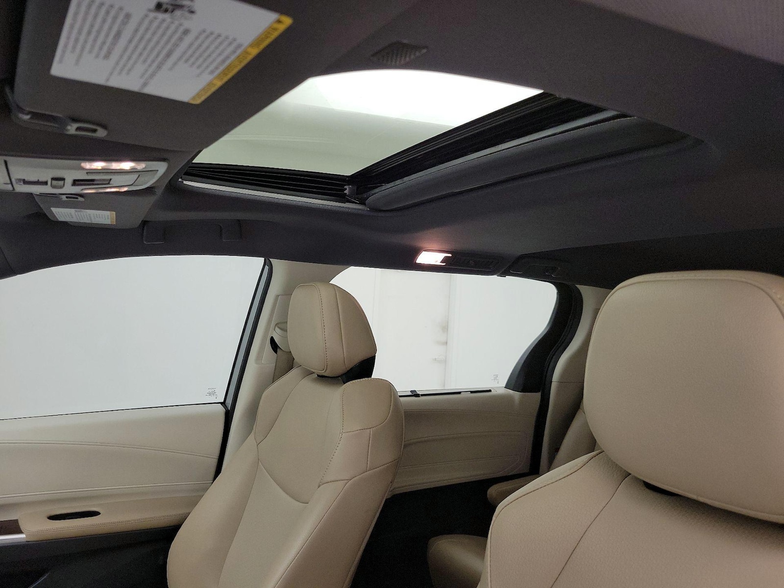 Sunroof(s) & Overhead Airbags