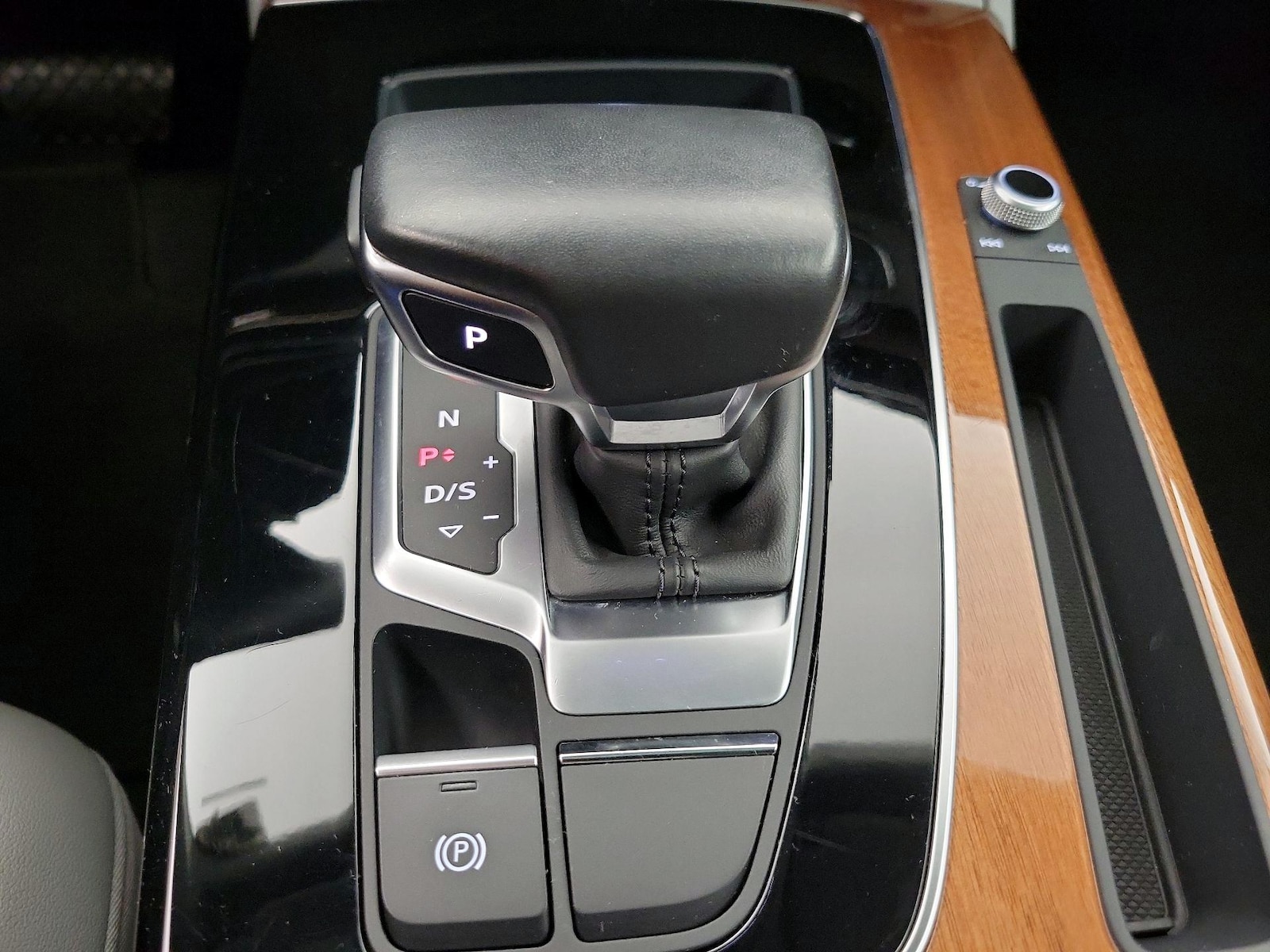 2022 Audi Q5 Premium - Photo 18