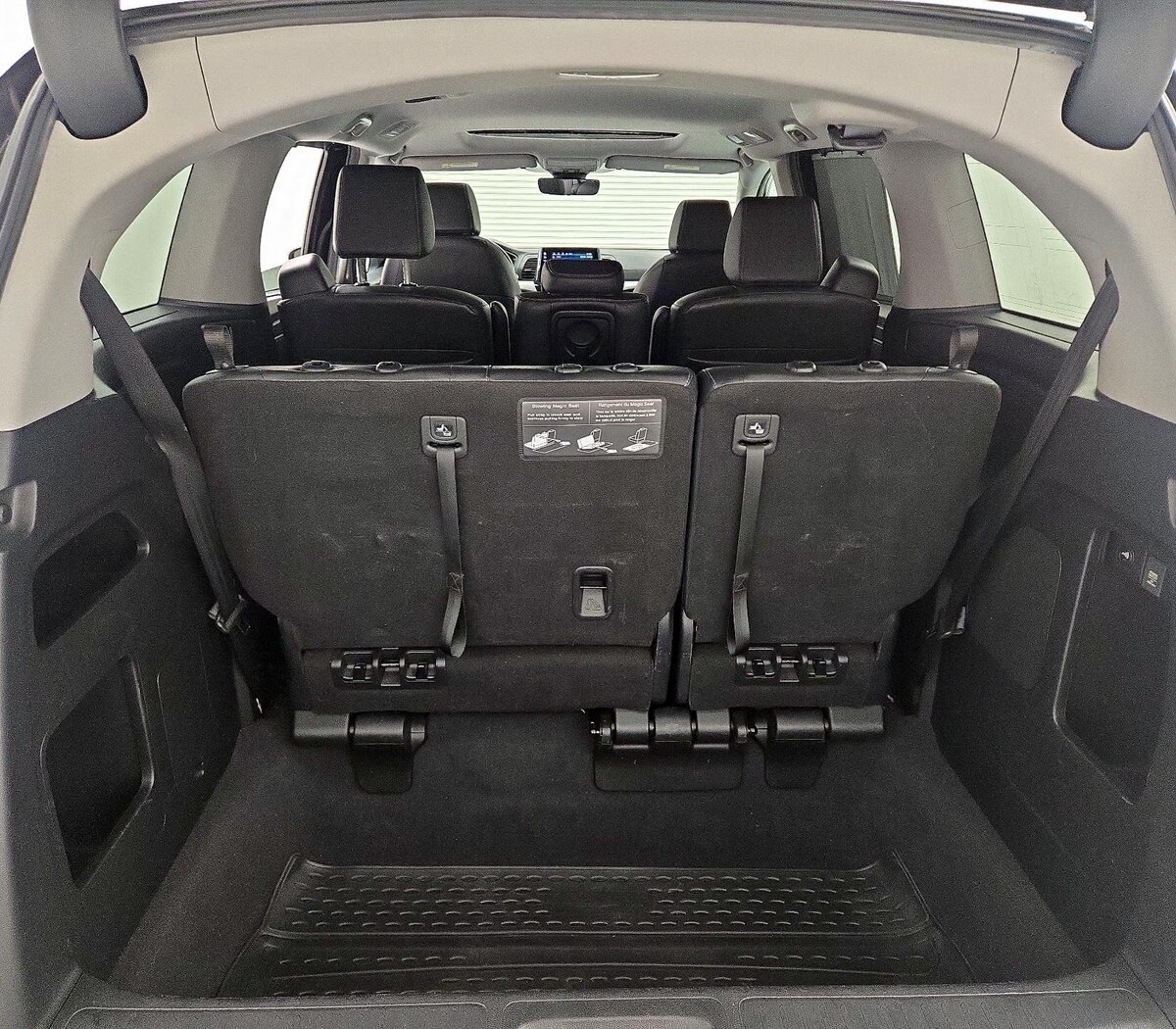 Trunk/Cargo (Seats Up)