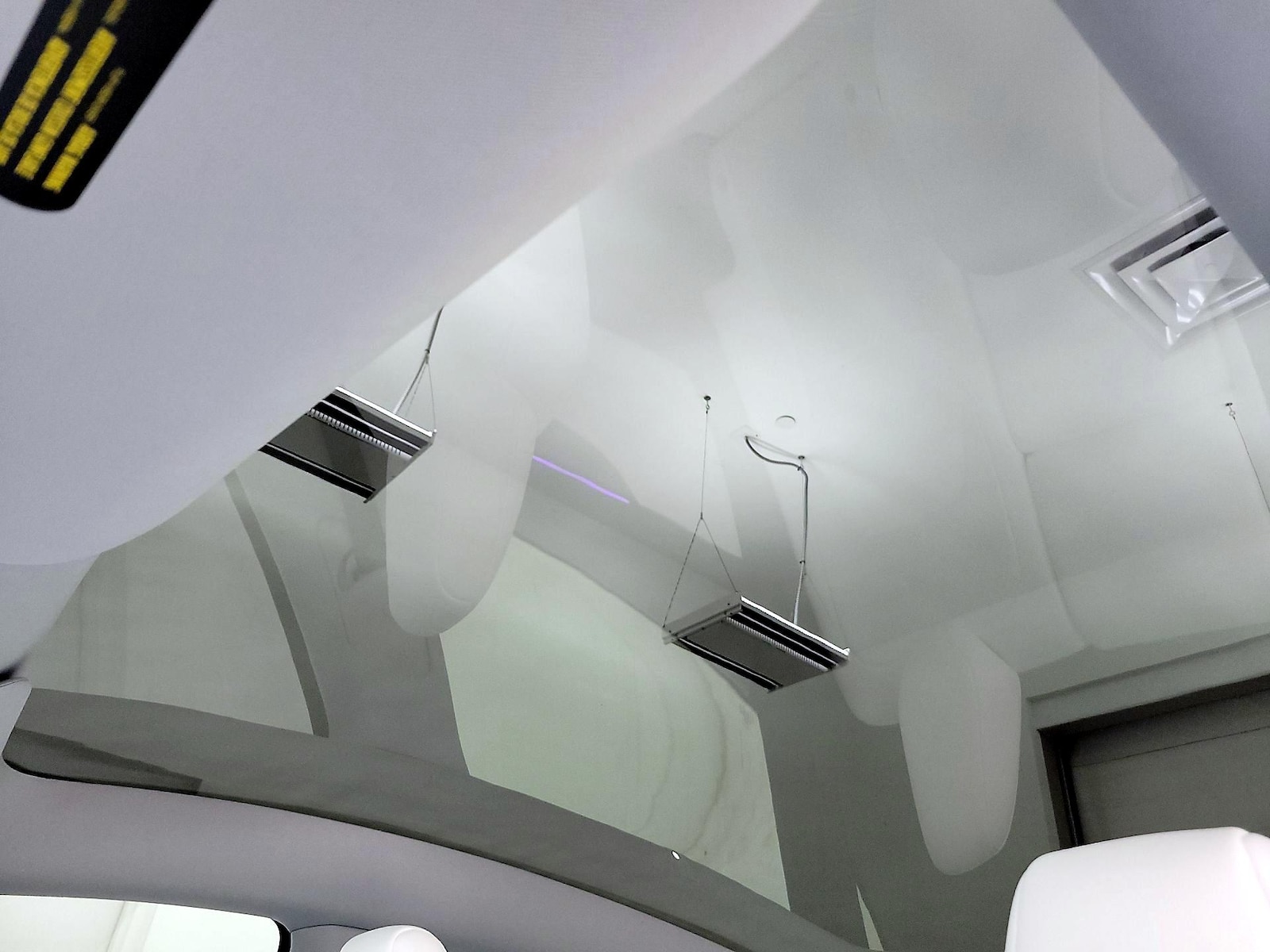 Skylight(s) & Overhead Airbags