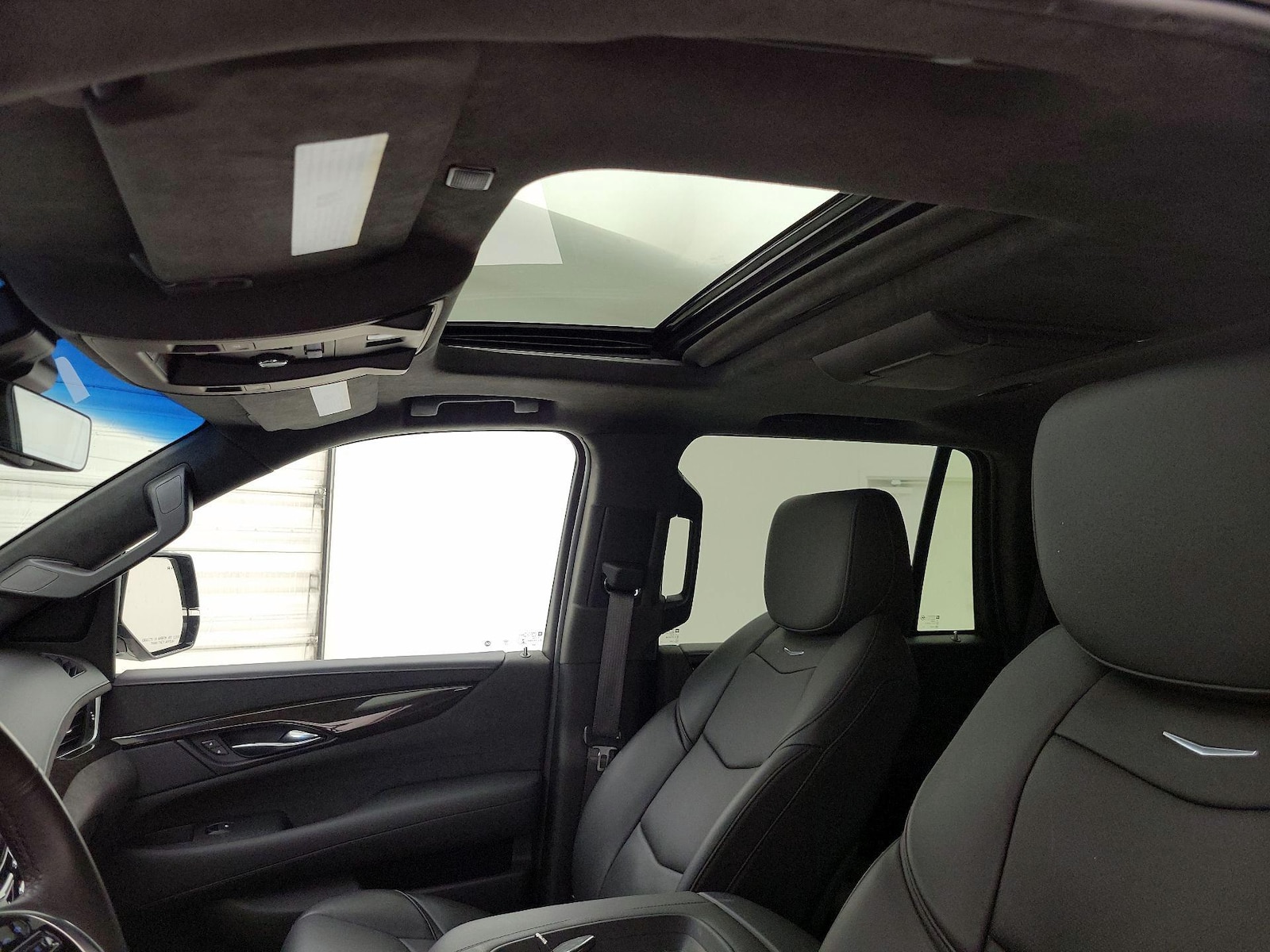 Sunroof(s) & Overhead Airbags