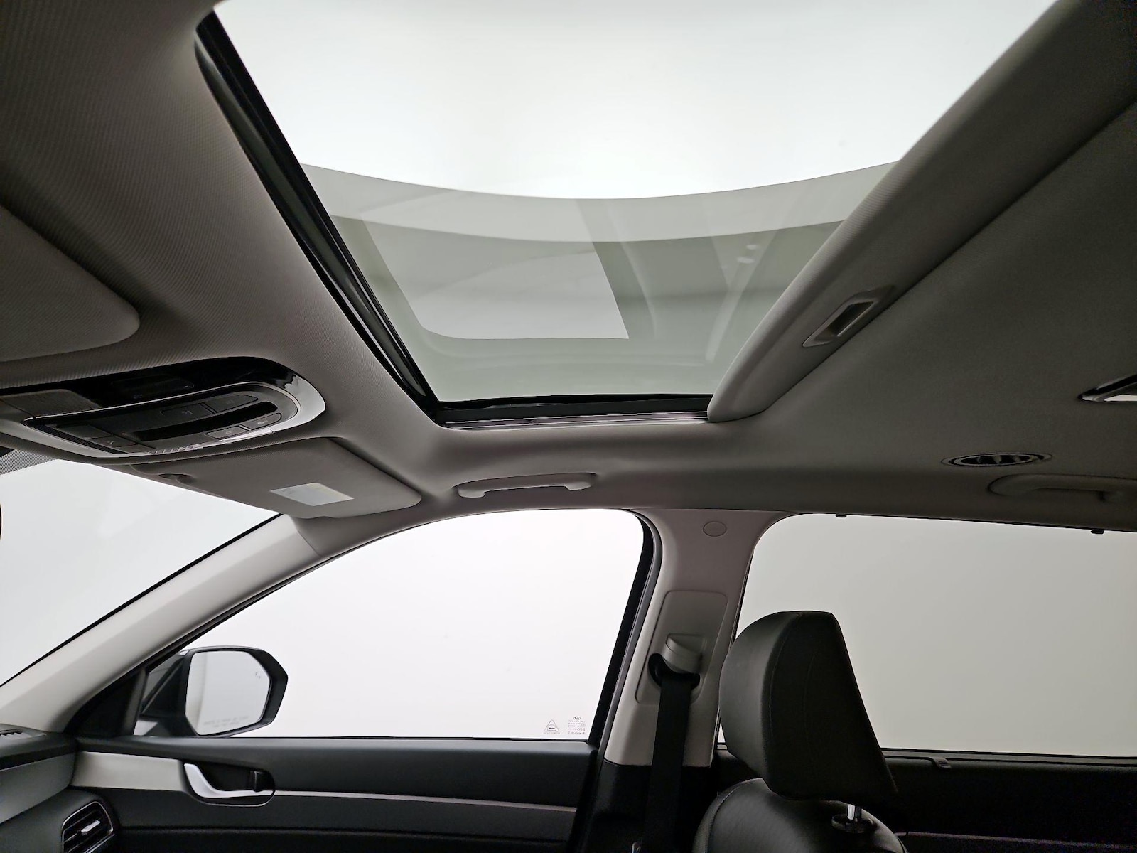 Sunroof(s) & Overhead Airbags