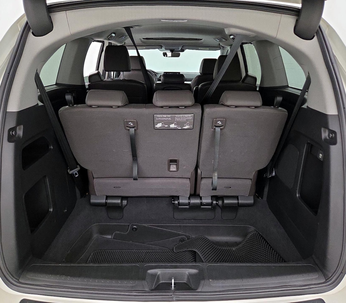 Trunk/Cargo (Seats Up)