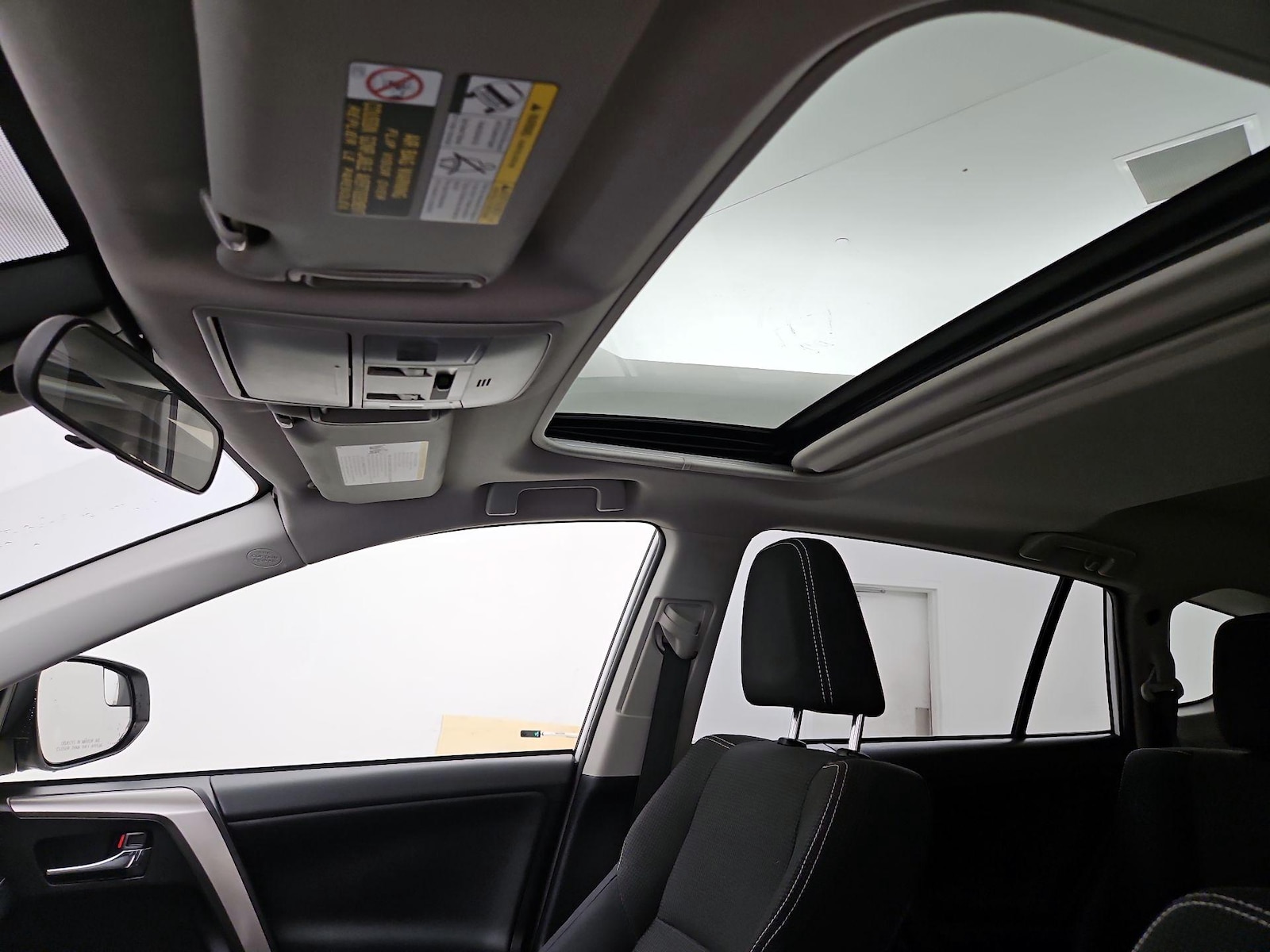 Sunroof(s) & Overhead Airbags