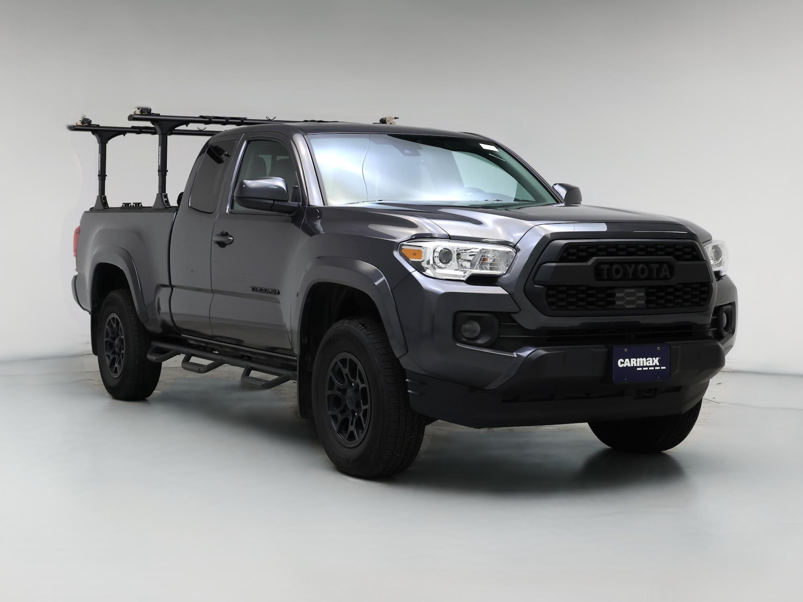 Bed Cover & Tow Hitch