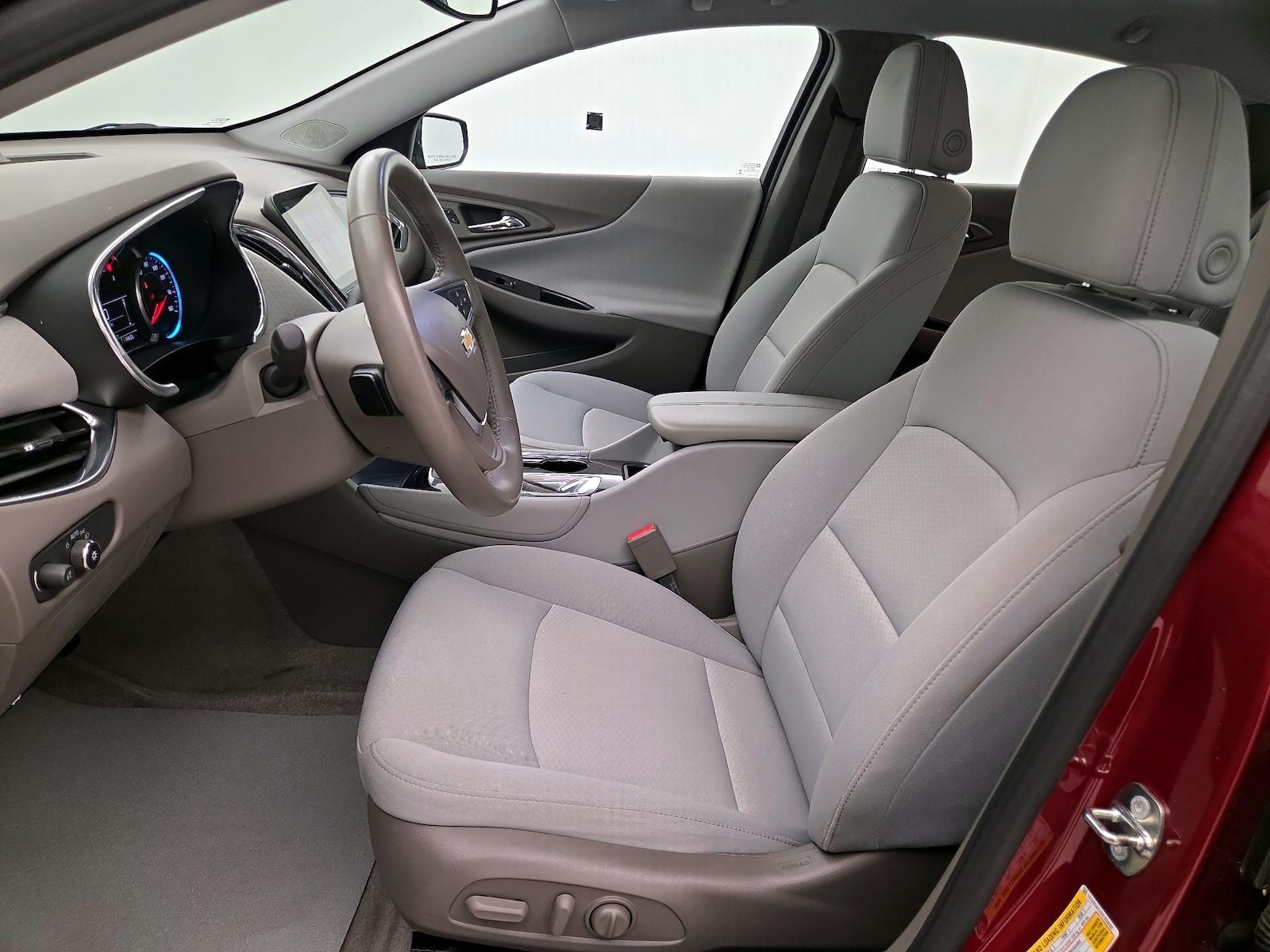 Power Seat(s) & Side Airbags