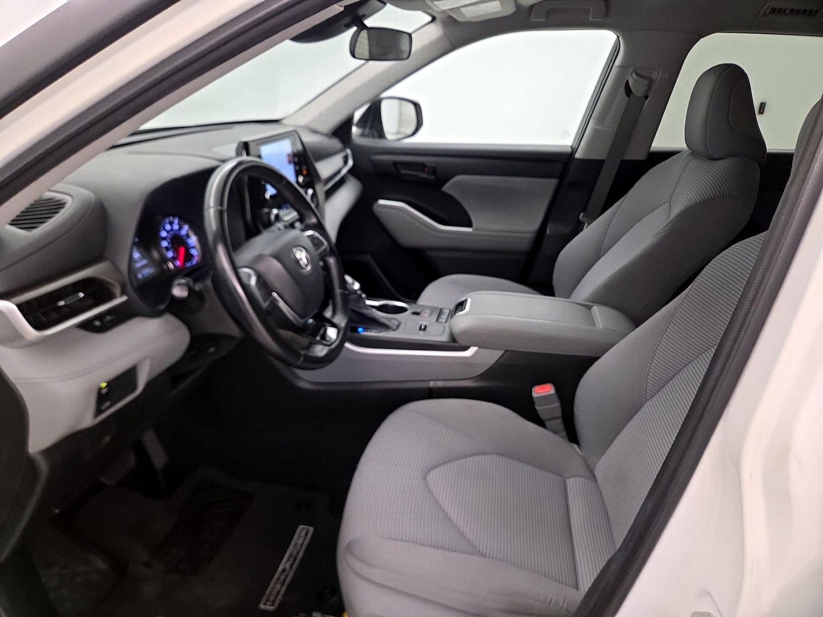 Power Seat(s) & Side Airbags