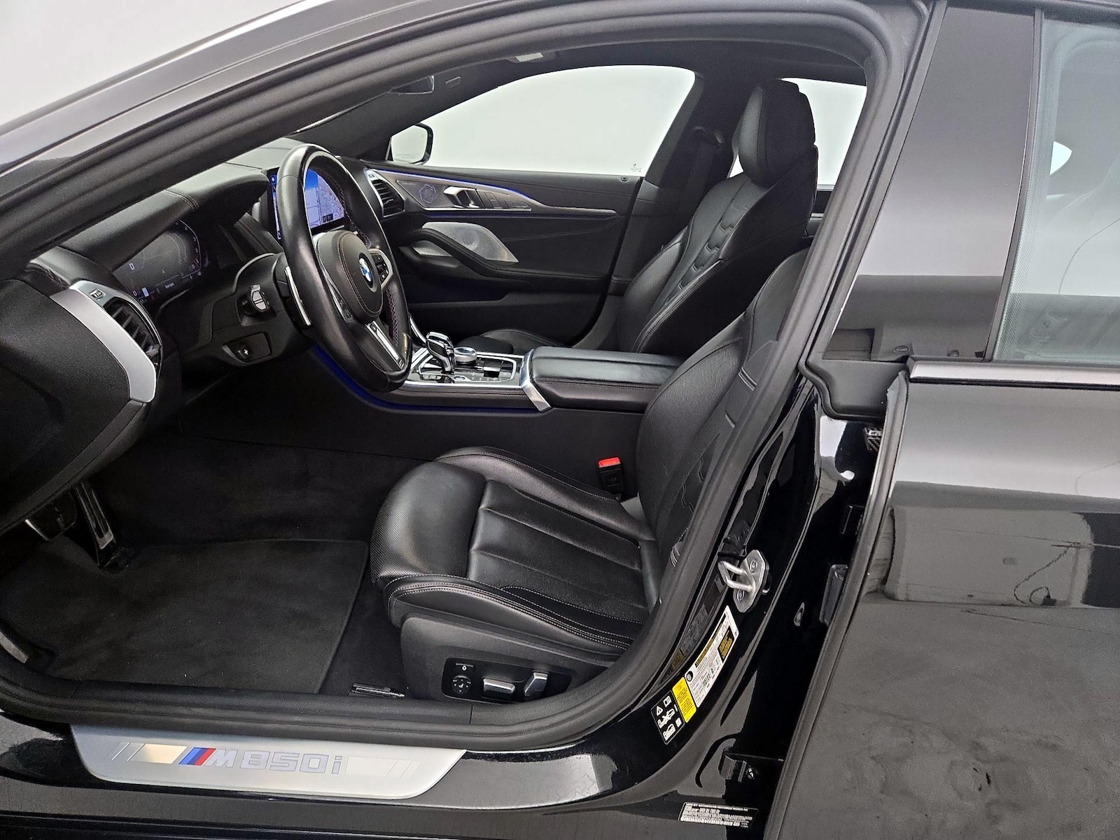 2023 BMW 8 Series M850i - Photo 12