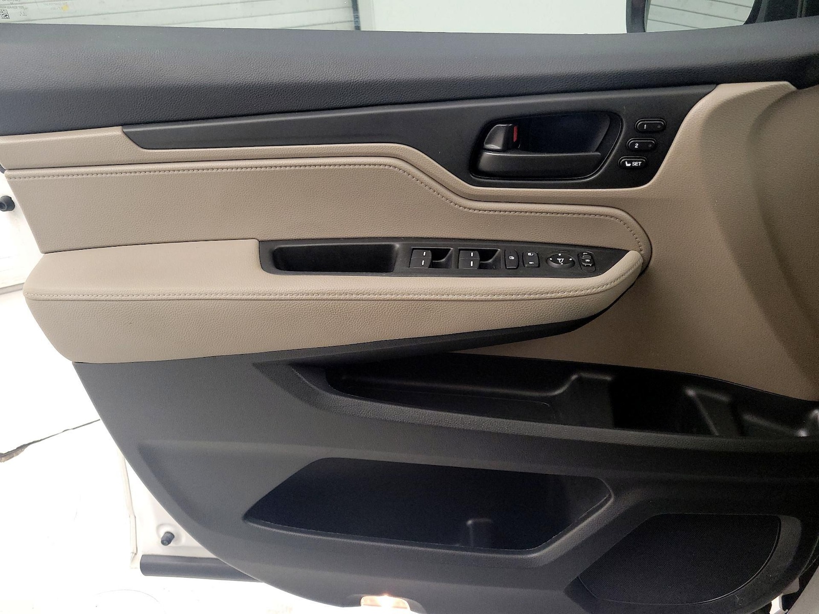 2024 Honda Odyssey EX-L - Photo 13