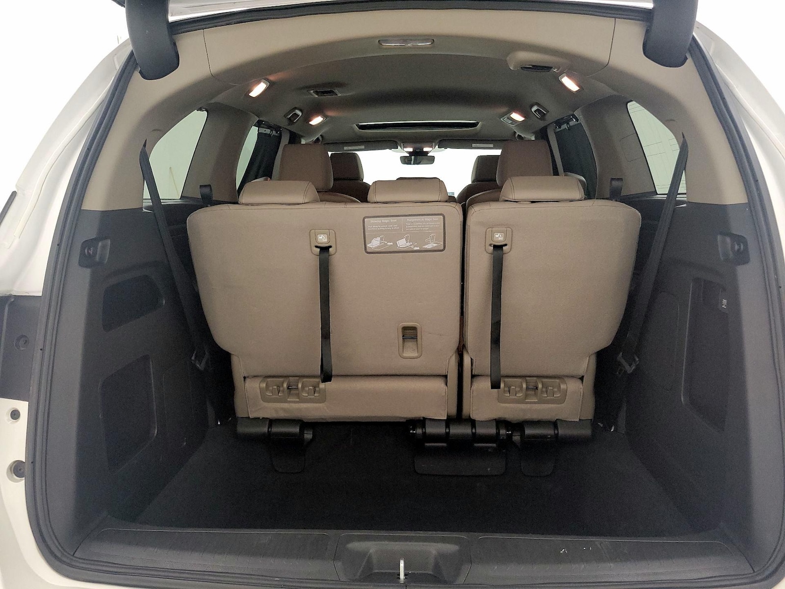 2024 Honda Odyssey EX-L - Photo 23