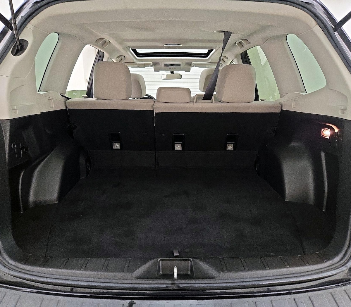 Trunk/Cargo (Seats Up)