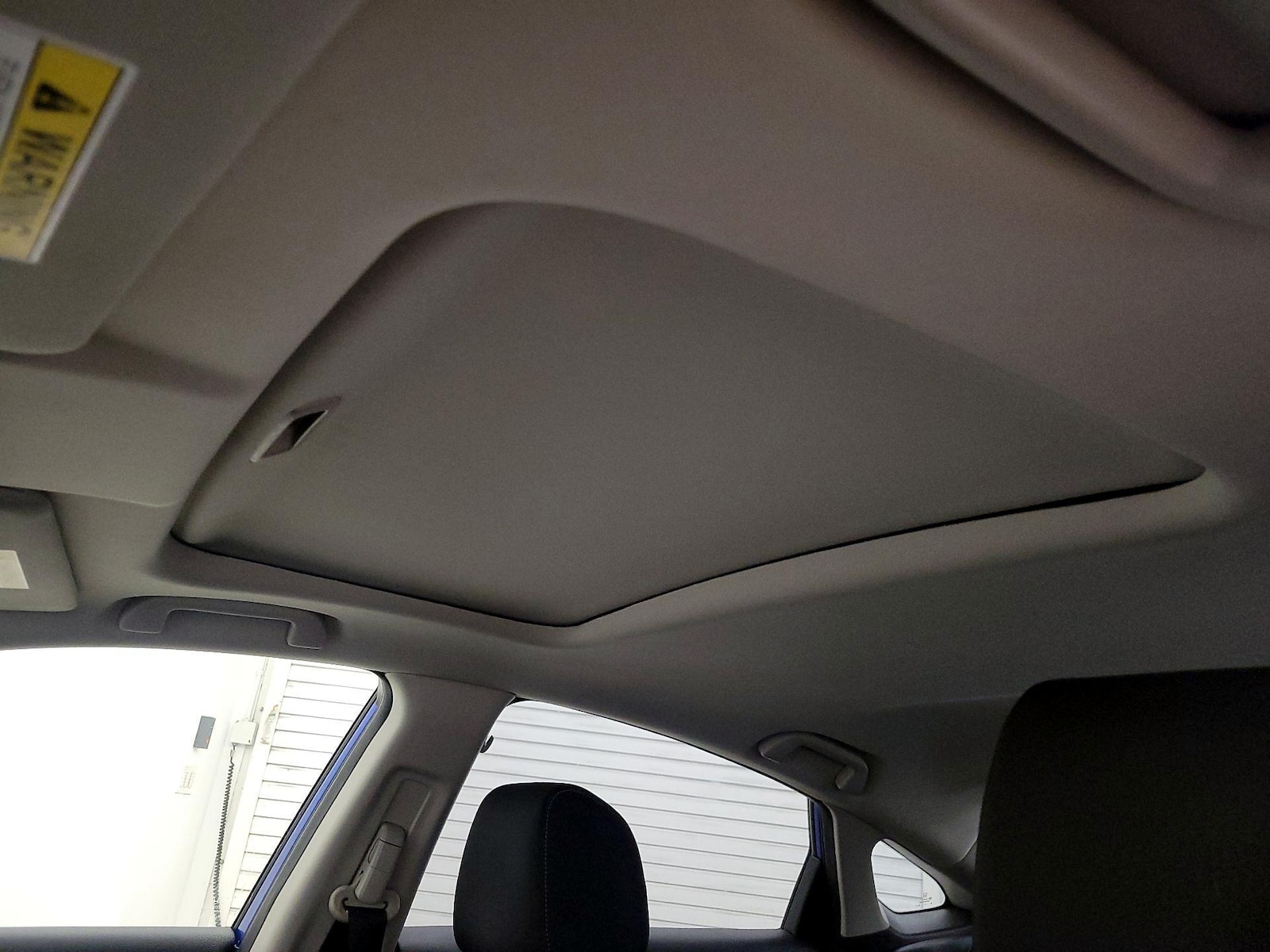 Sunroof(s) & Overhead Airbags