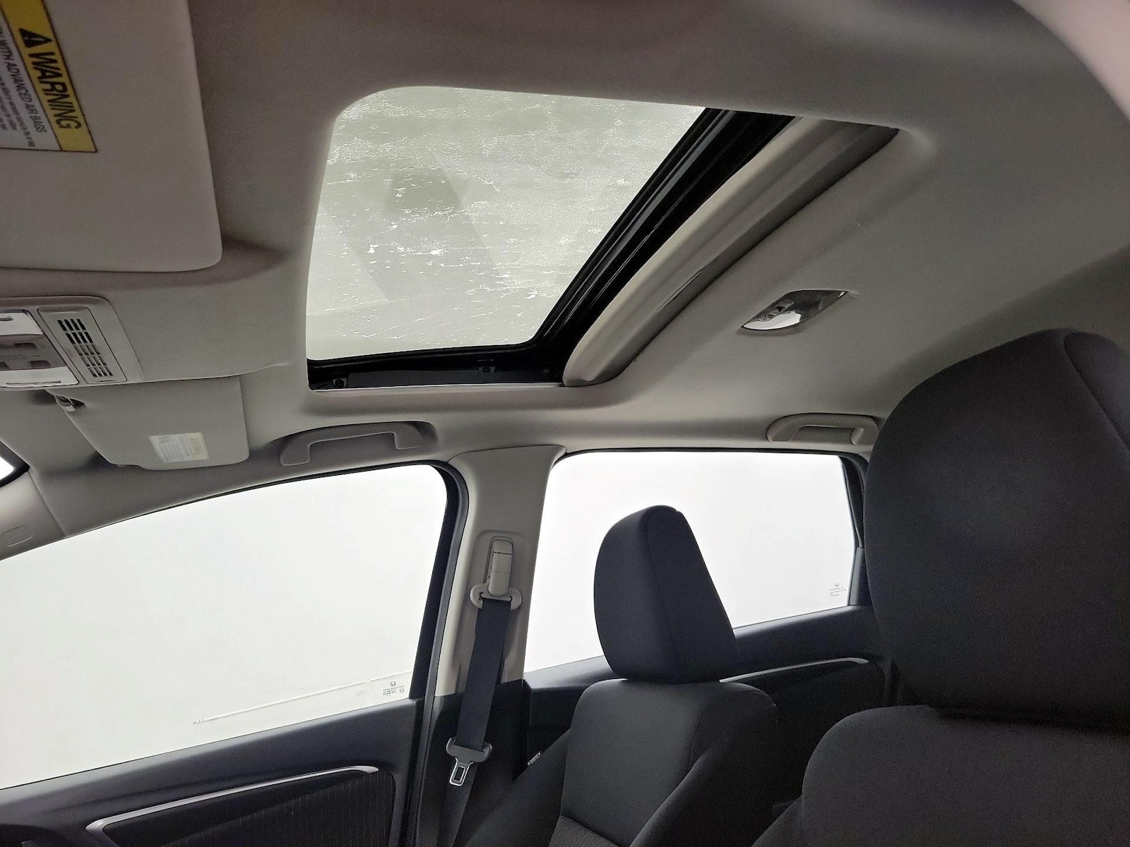 Sunroof(s) & Overhead Airbags