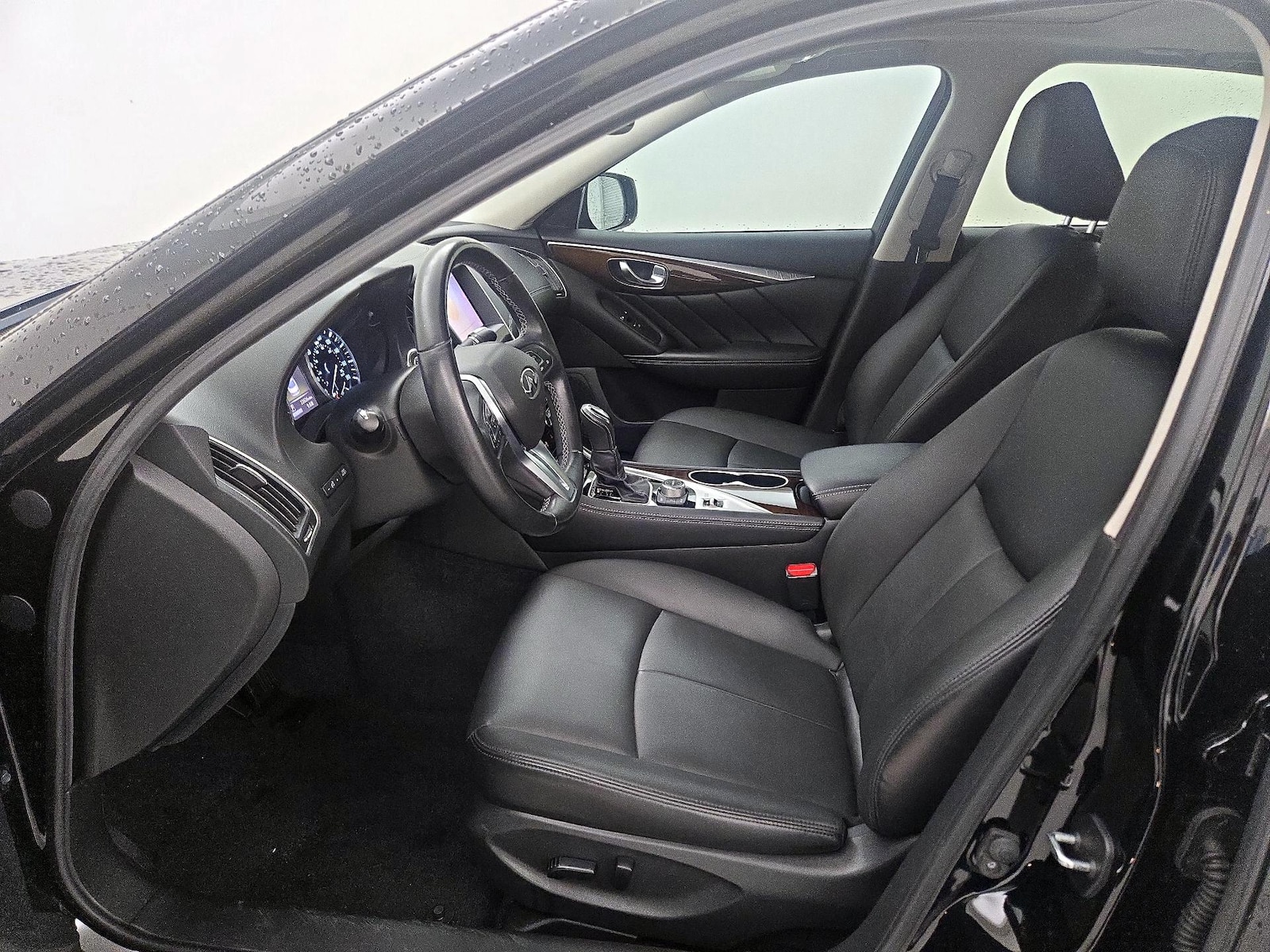 Power Seat(s) & Side Airbags