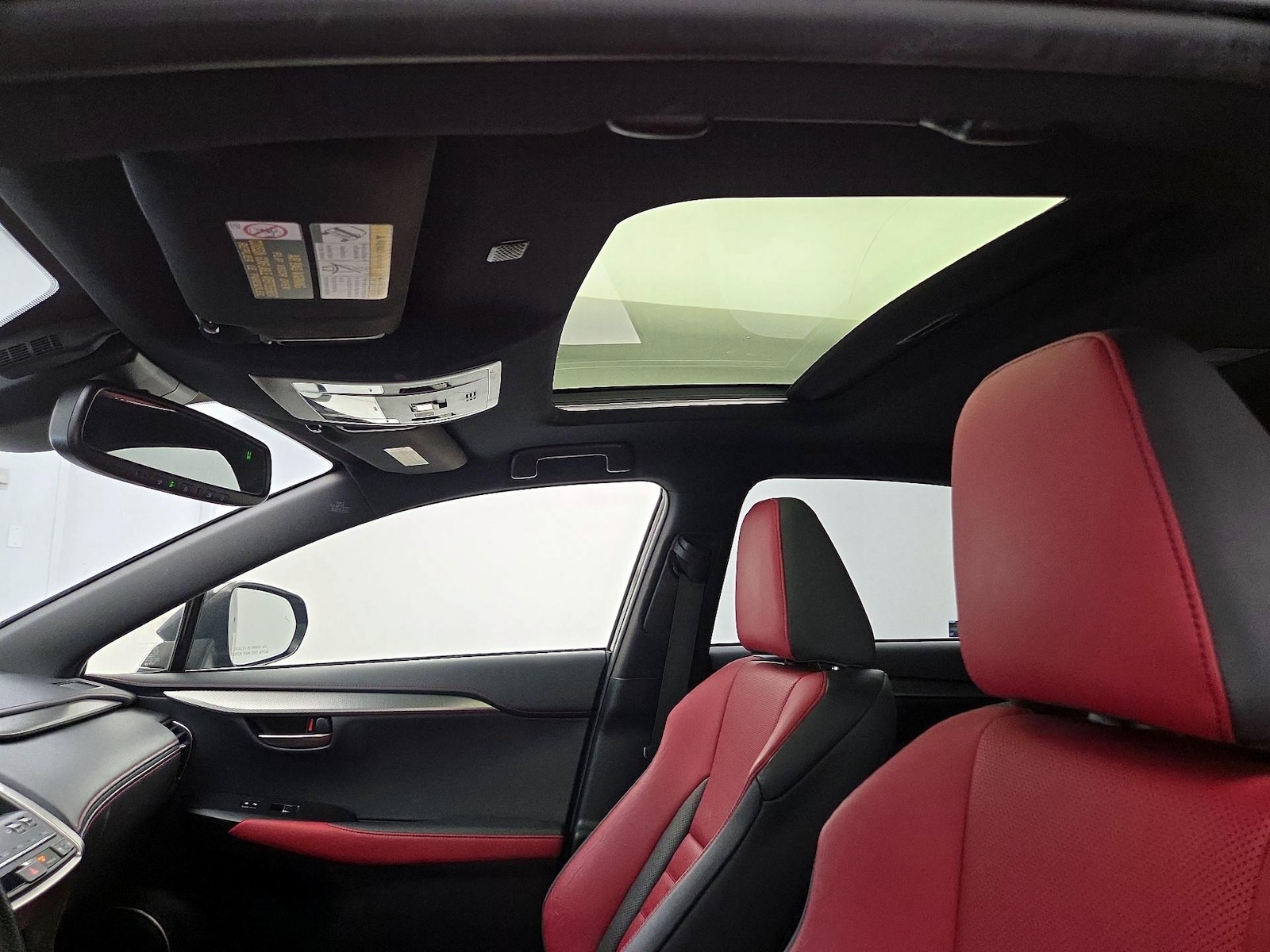 Sunroof(s) & Overhead Airbags