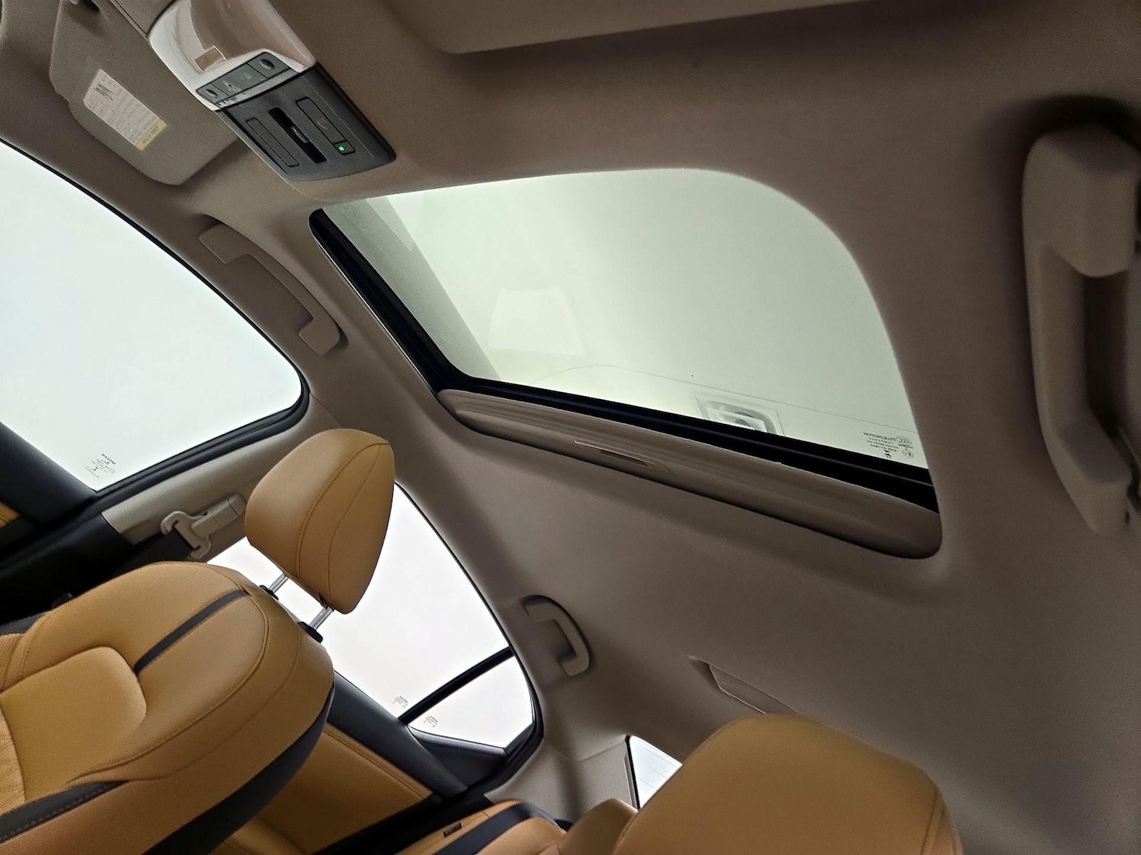 Sunroof(s) & Overhead Airbags