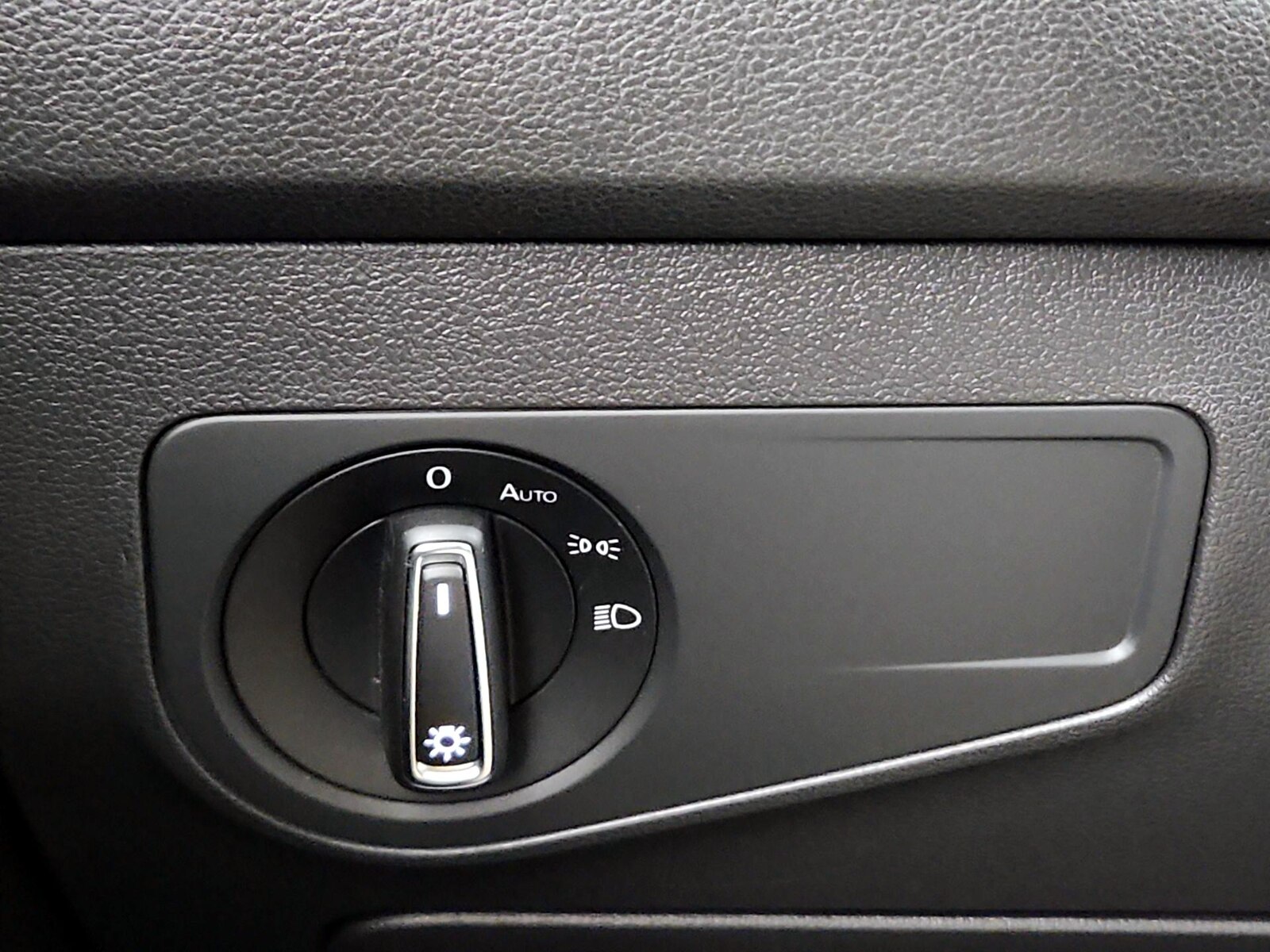 2019 Volkswagen Tiguan SE - Photo 14