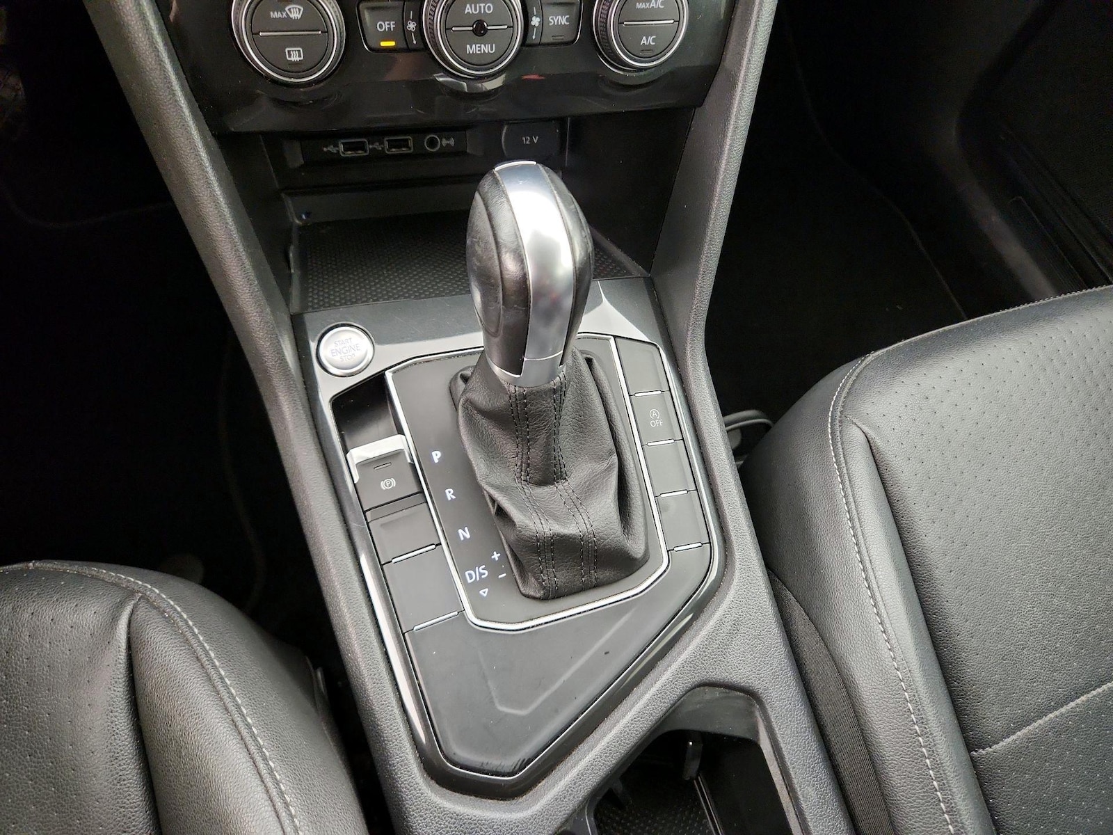 2019 Volkswagen Tiguan SE - Photo 18