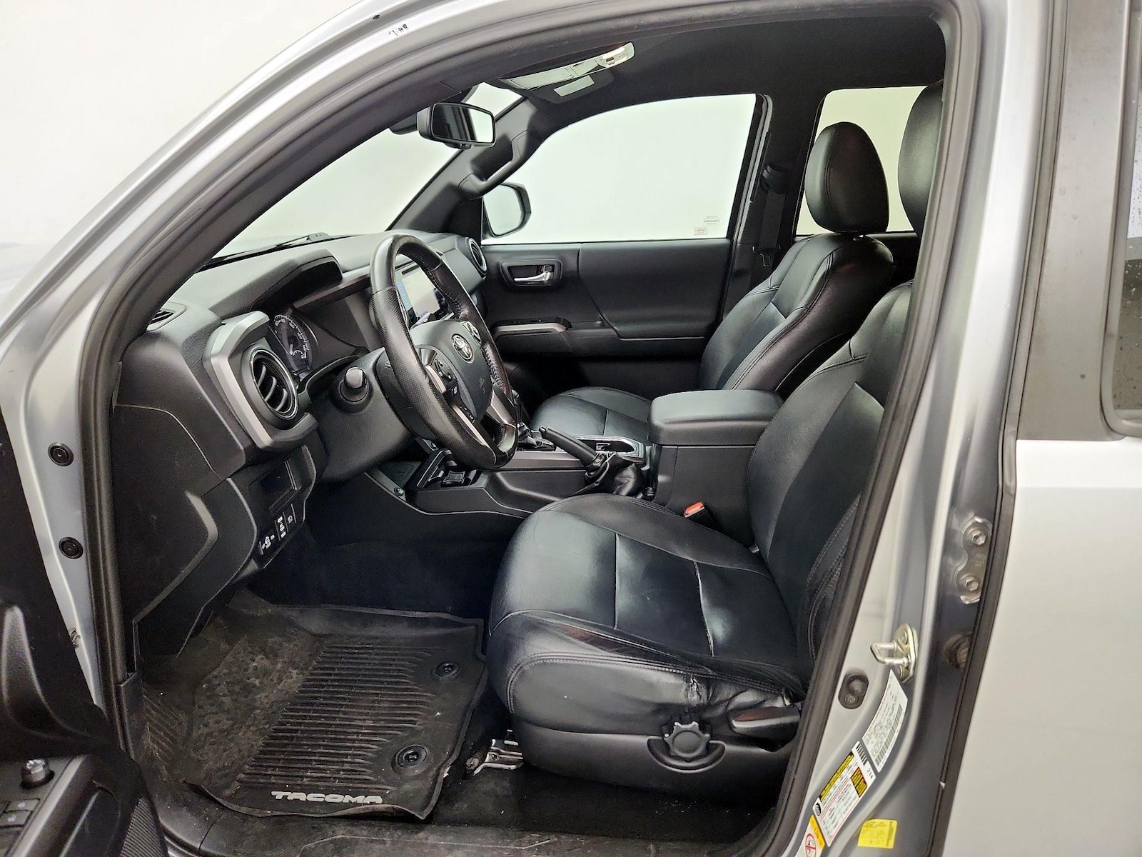 Leather Seats & Side Airbags