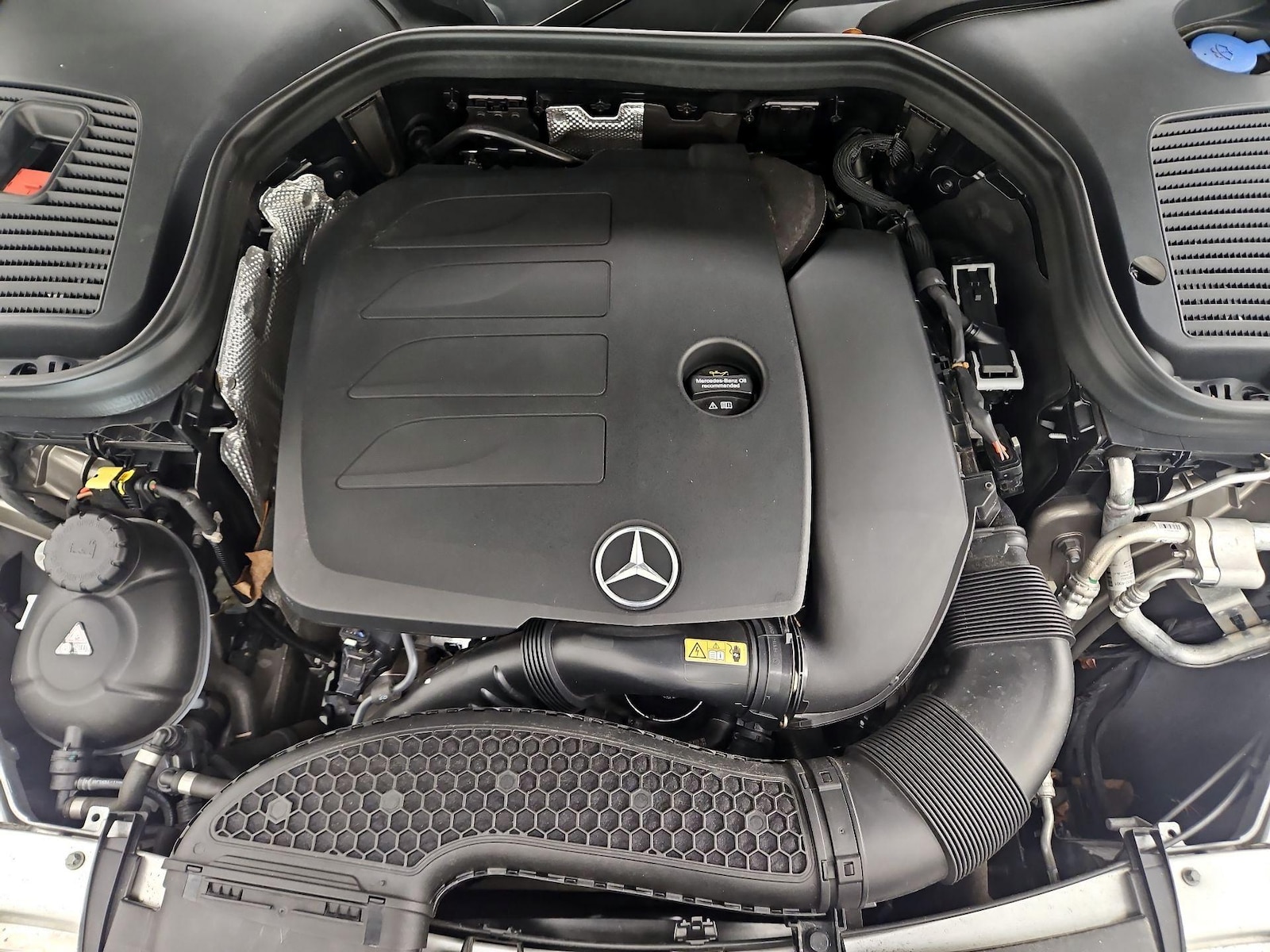 2021 Mercedes-Benz GLC GLC300 - Photo 24