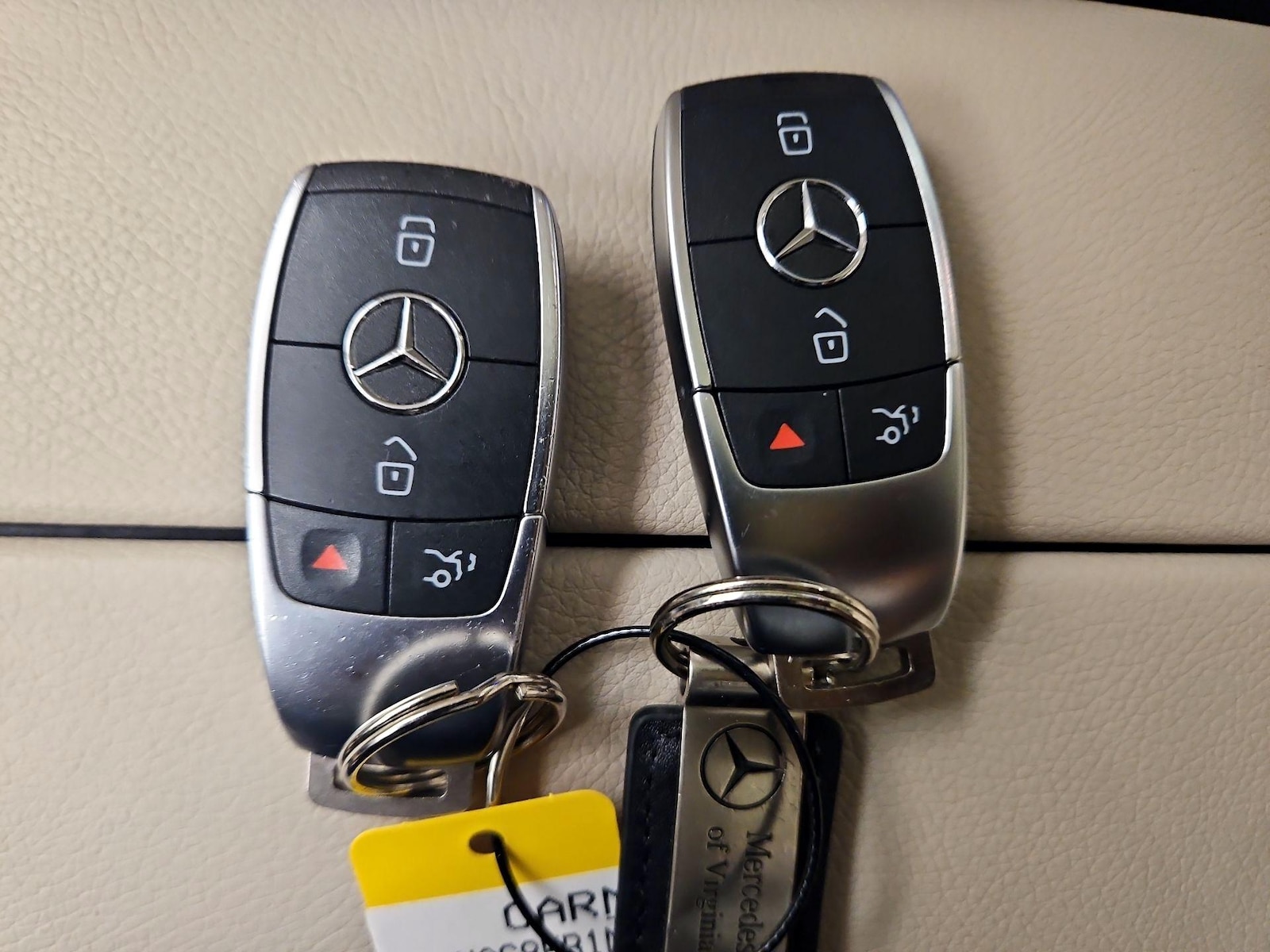 2021 Mercedes-Benz GLC GLC300 - Photo 25