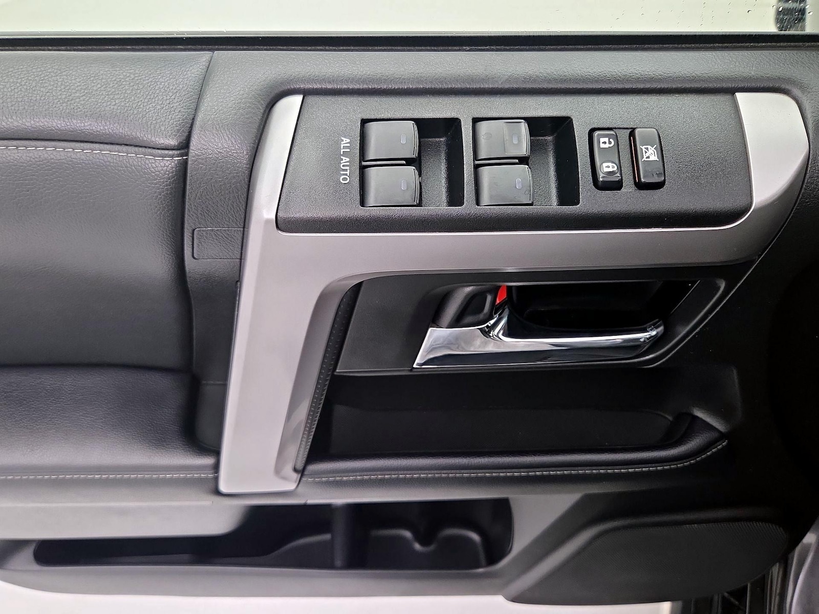 2020 Toyota 4Runner SR5 Premium - Photo 13