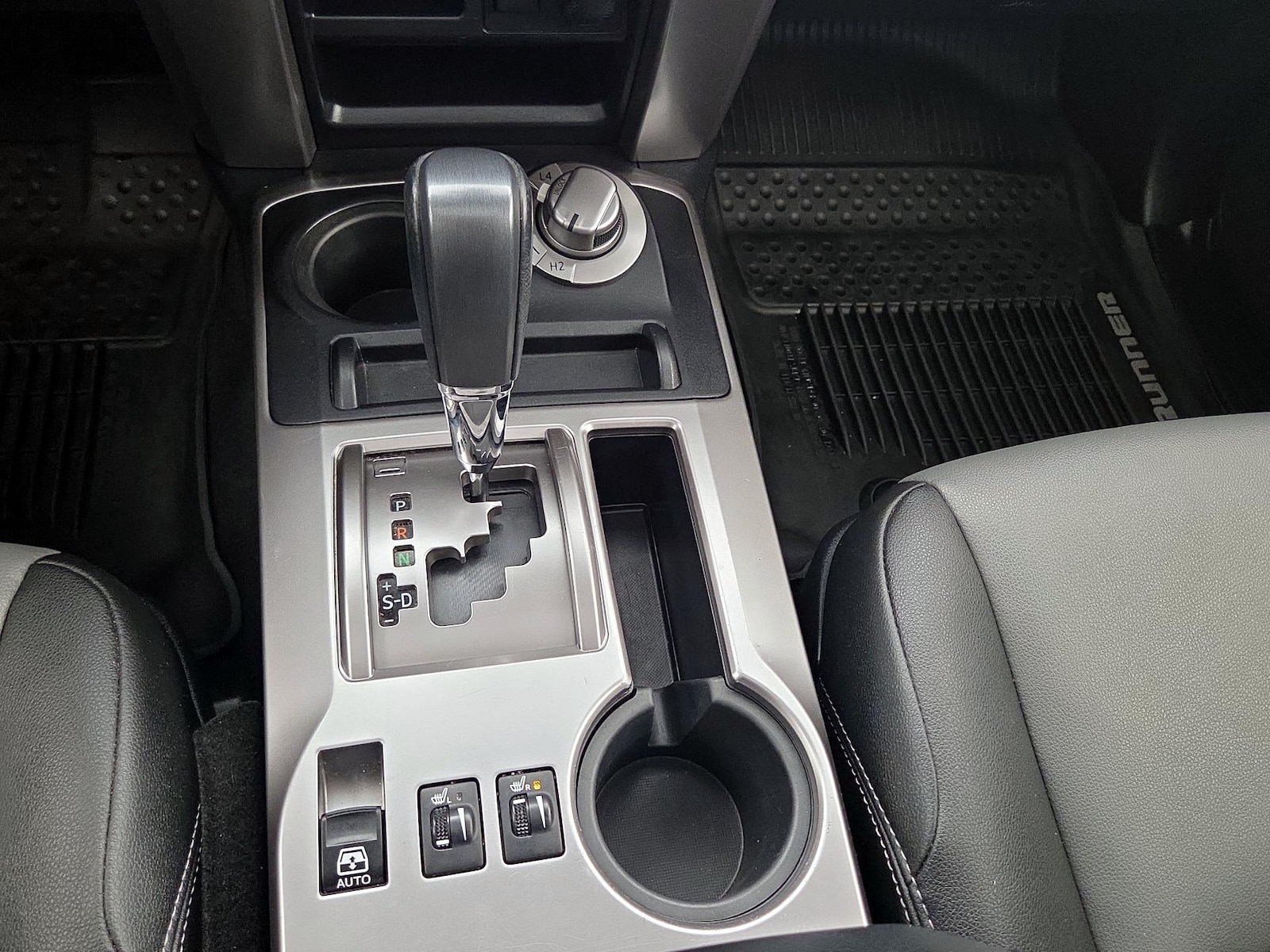 2020 Toyota 4Runner SR5 Premium - Photo 19