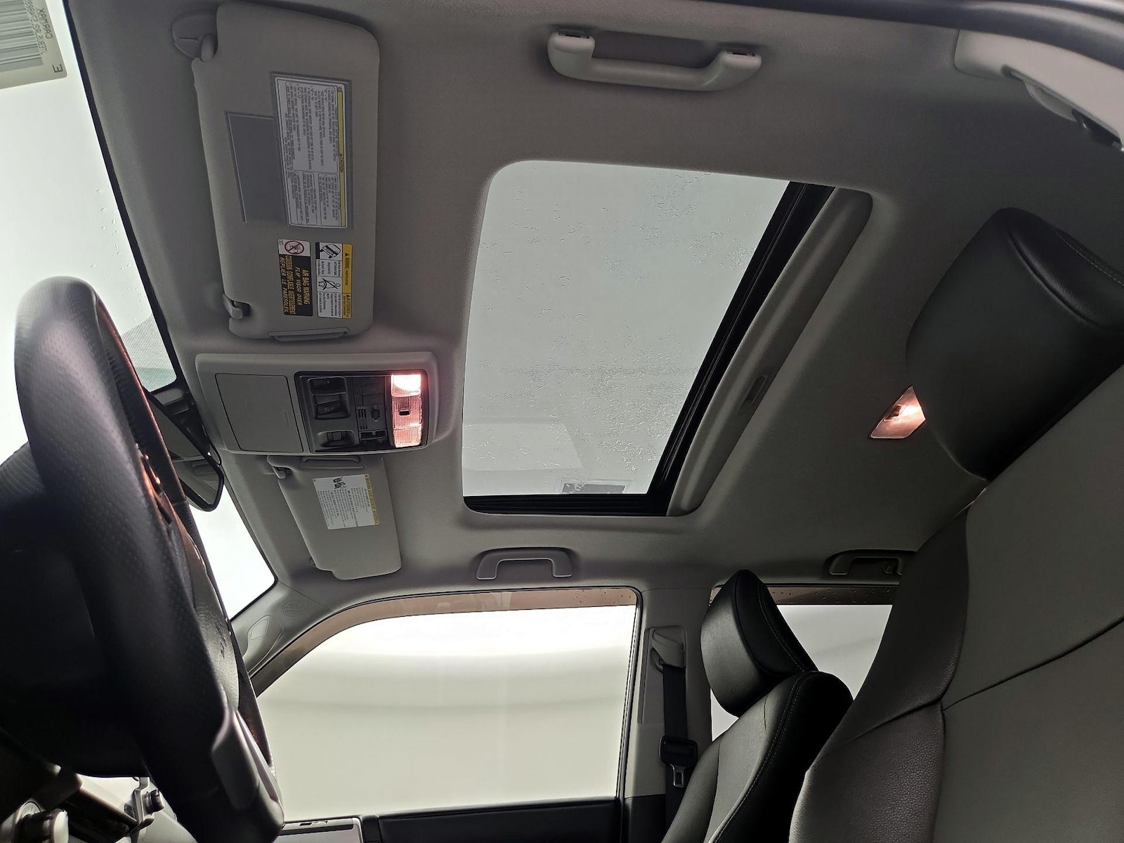 Sunroof(s) & Overhead Airbags