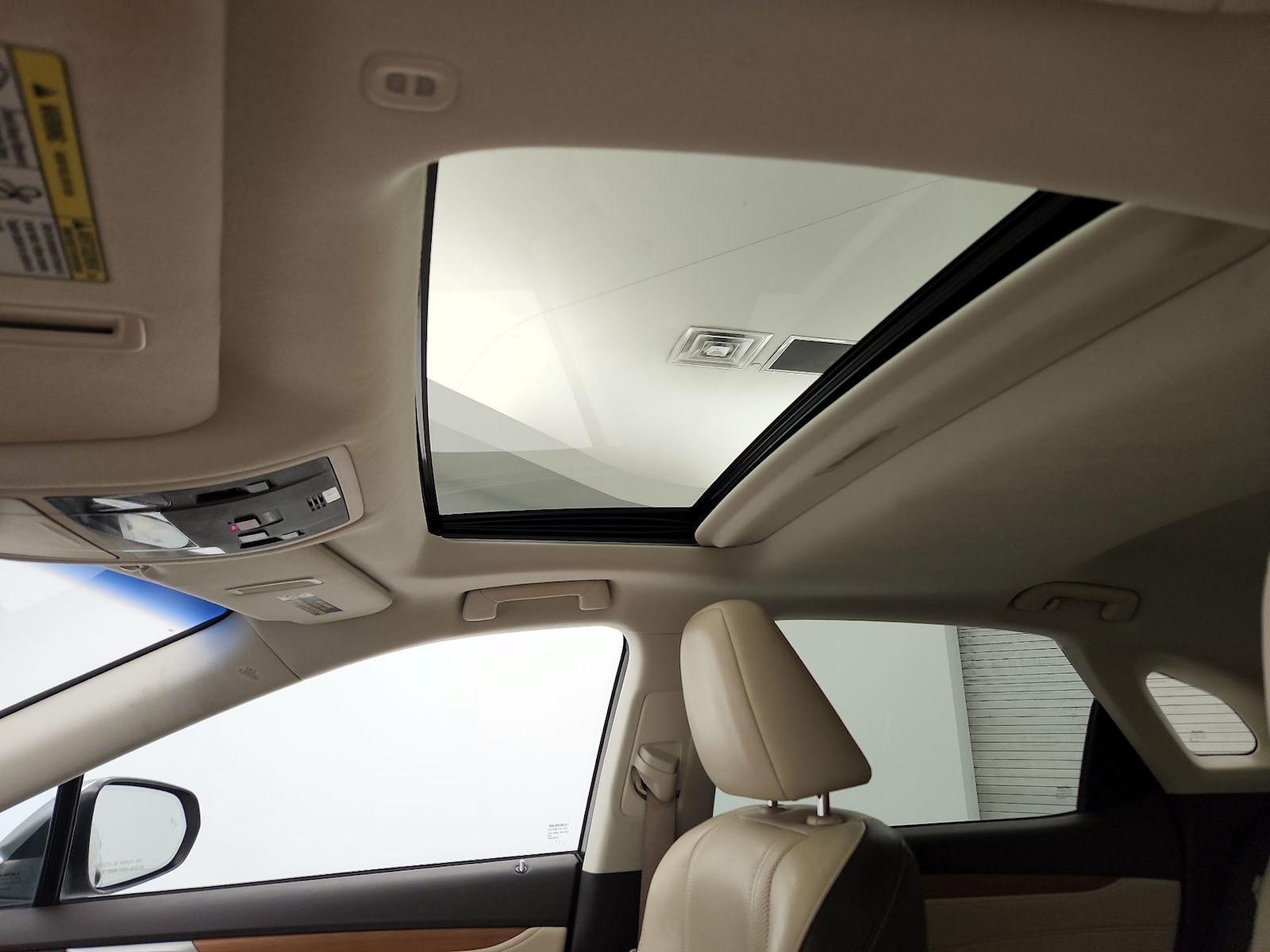 Sunroof(s) & Overhead Airbags