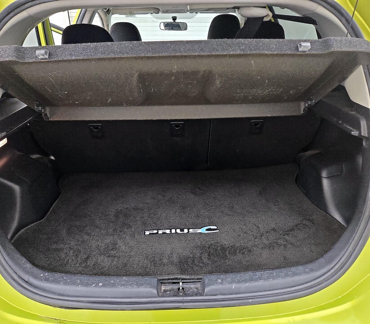 Trunk/Cargo (Seats Up)
