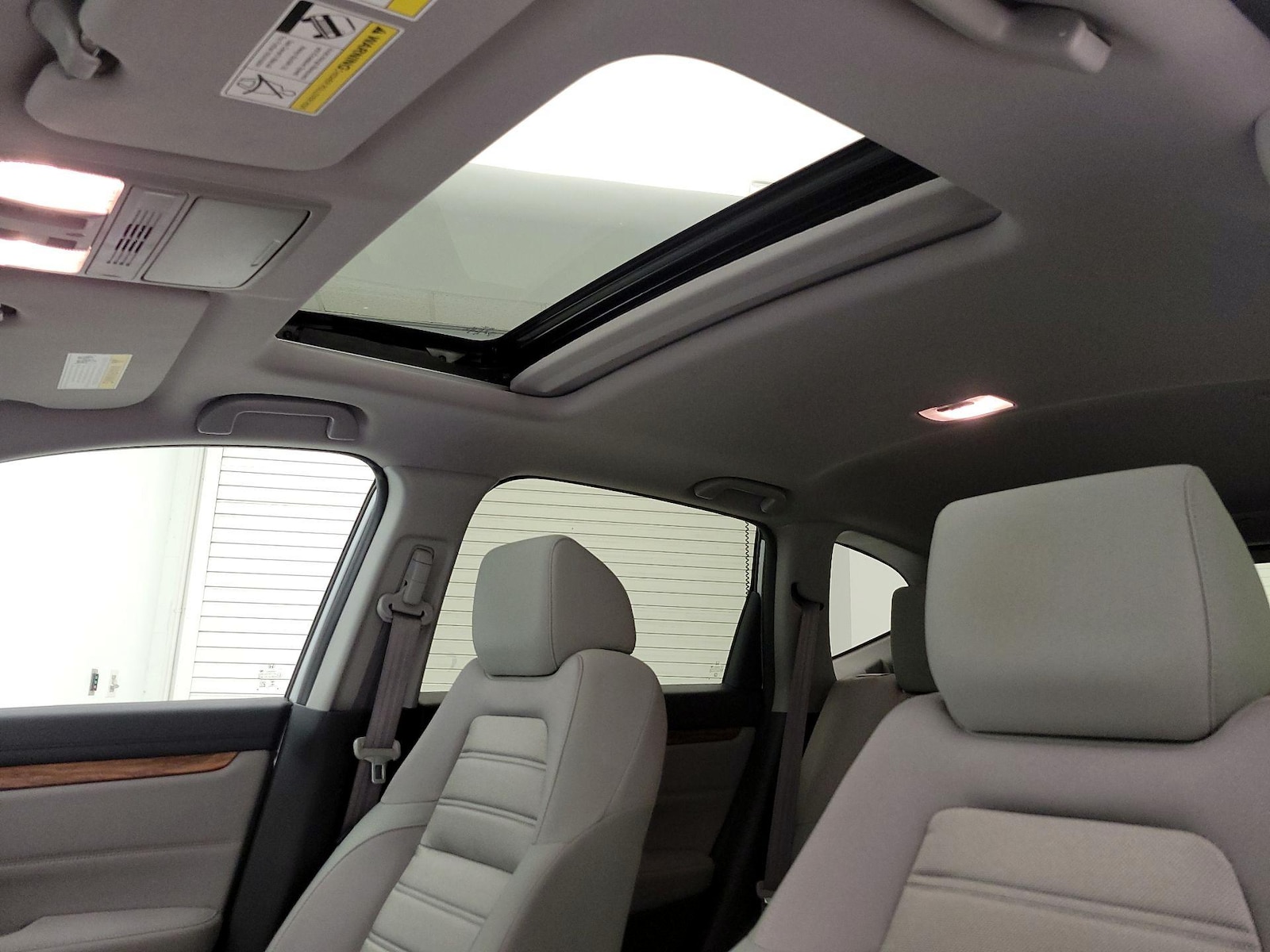 Sunroof(s) & Overhead Airbags