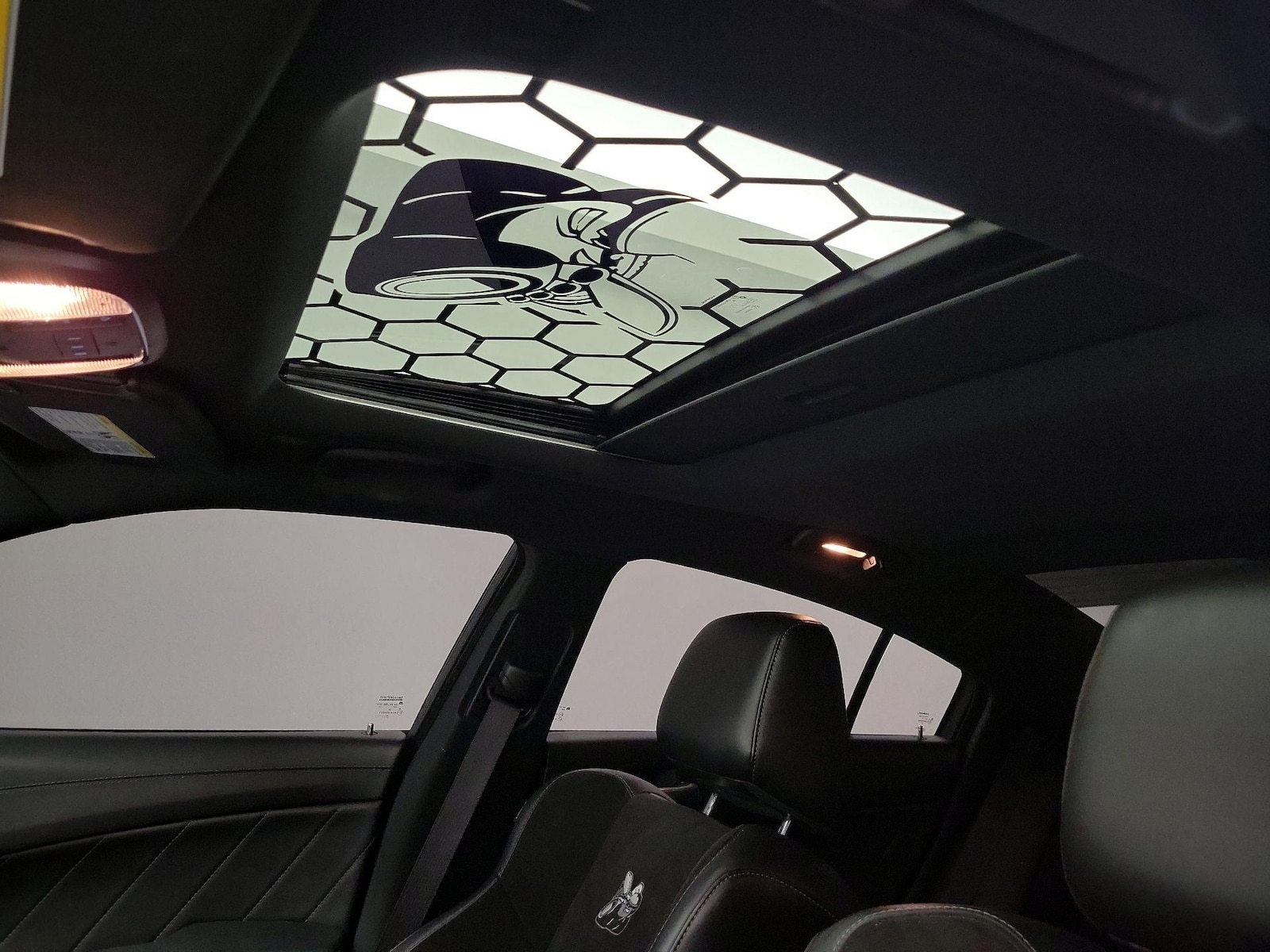 Sunroof(s) & Overhead Airbags