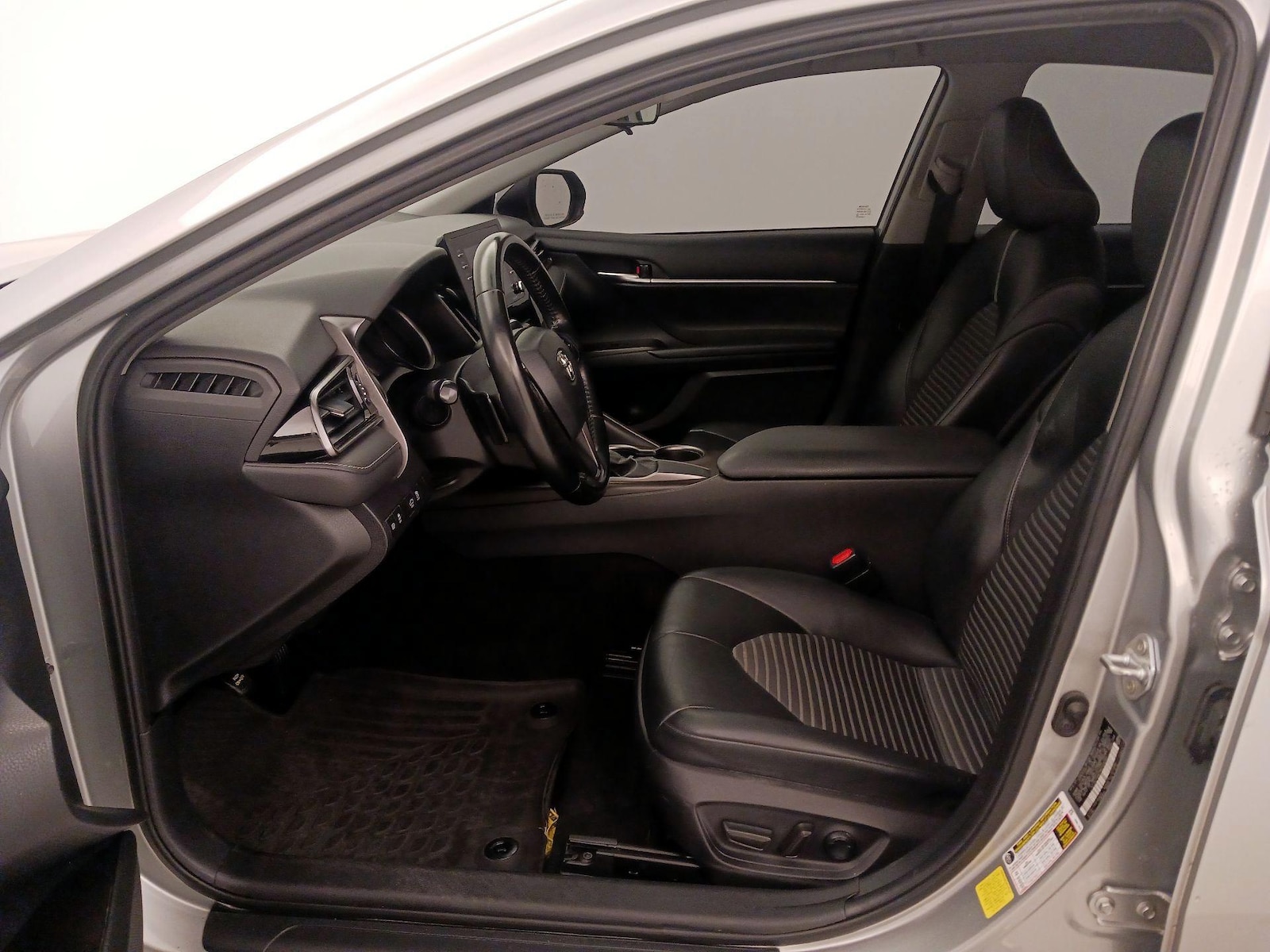 Power Seat(s) & Side Airbags