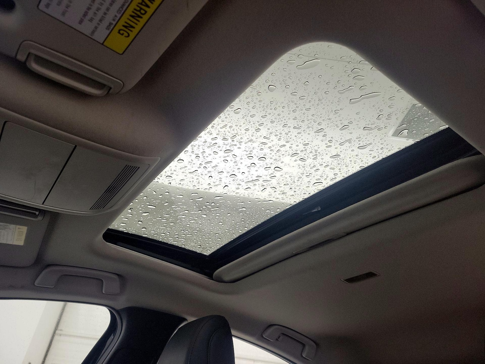 Sunroof(s) & Overhead Airbags