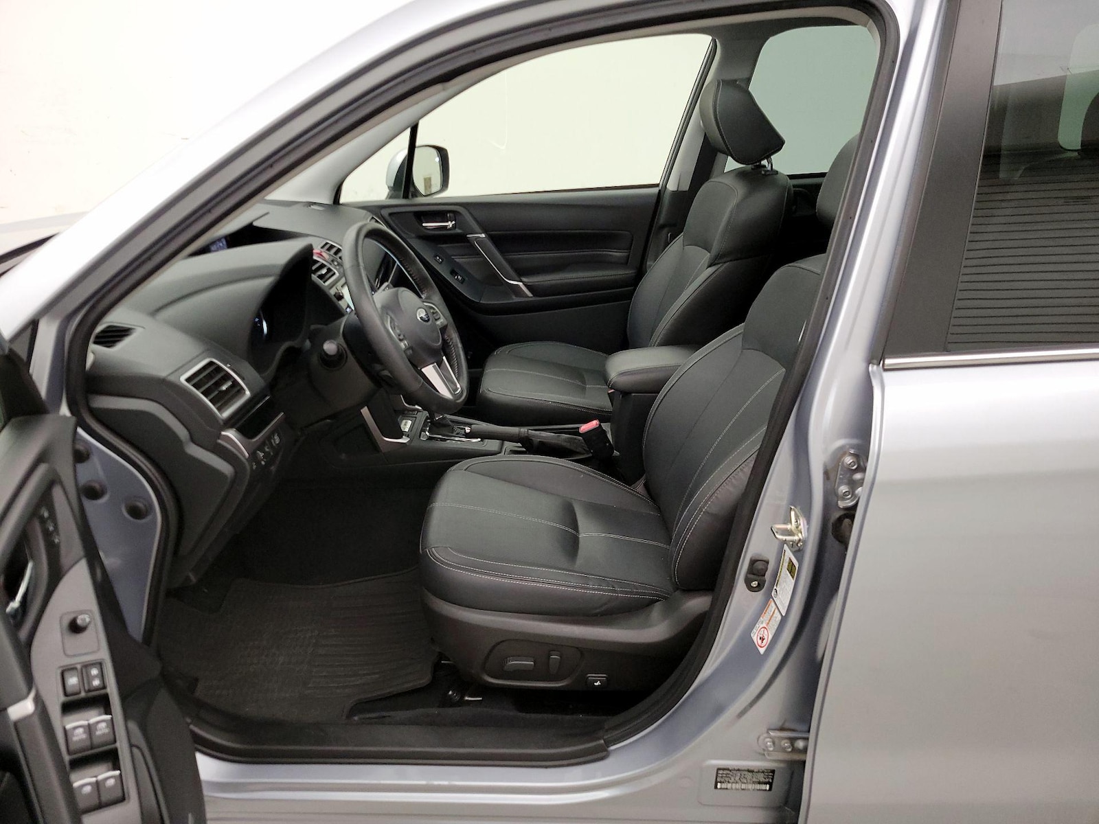 2018 Subaru Forester Touring - Photo 10