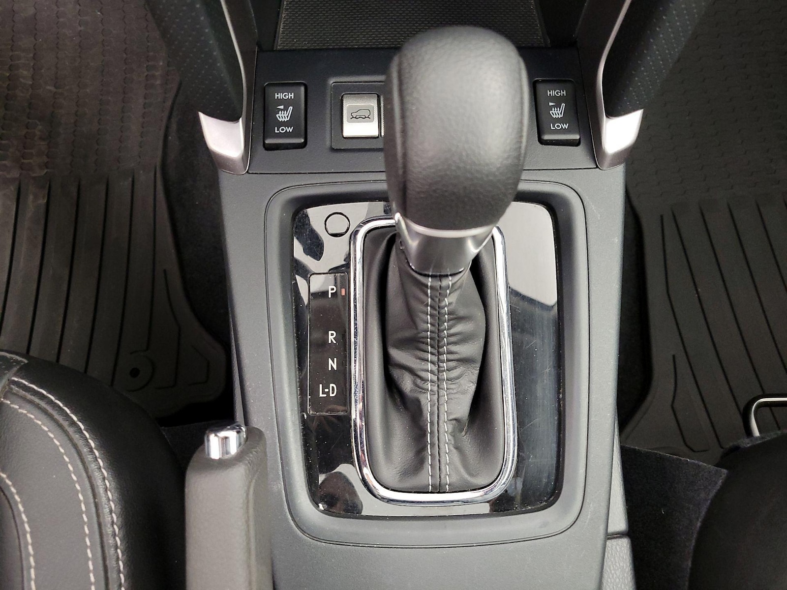 2018 Subaru Forester Touring - Photo 17