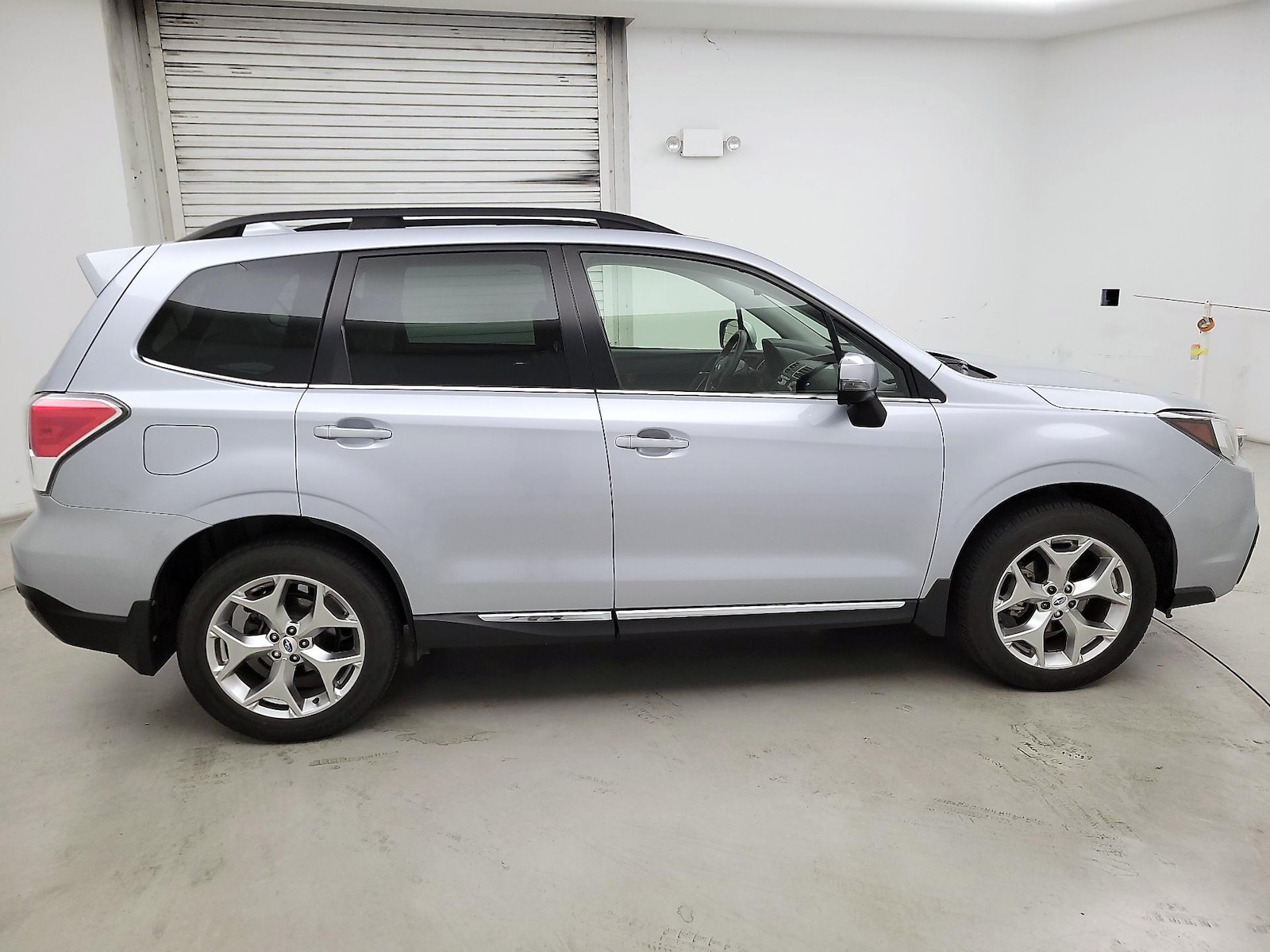 2018 Subaru Forester Touring - Photo 4
