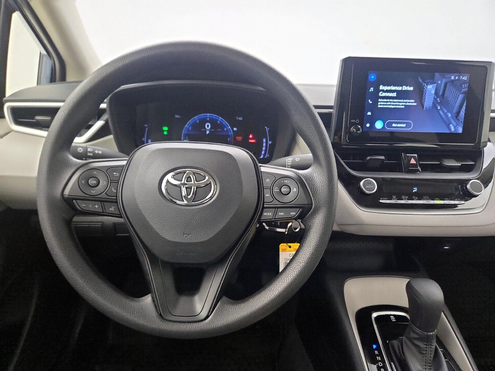 2026 Toyota Corolla LE - Photo 11