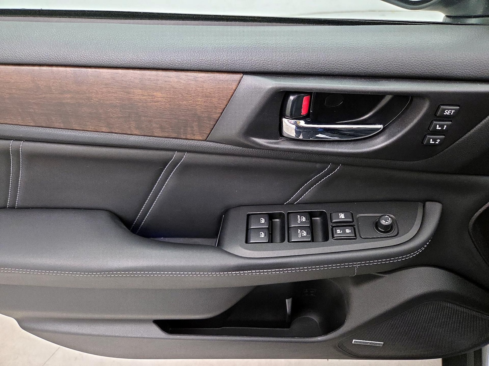 2018 Subaru Outback Limited - Photo 13