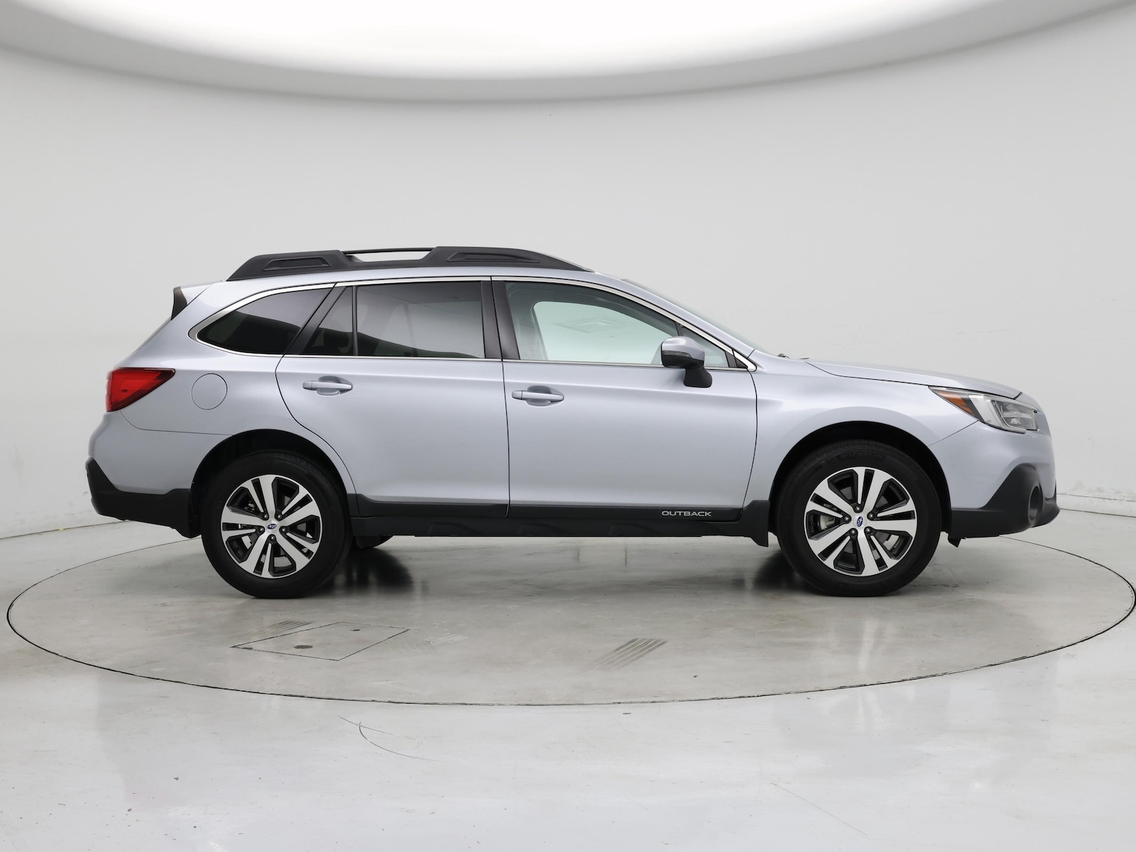 2018 Subaru Outback Limited - Photo 8