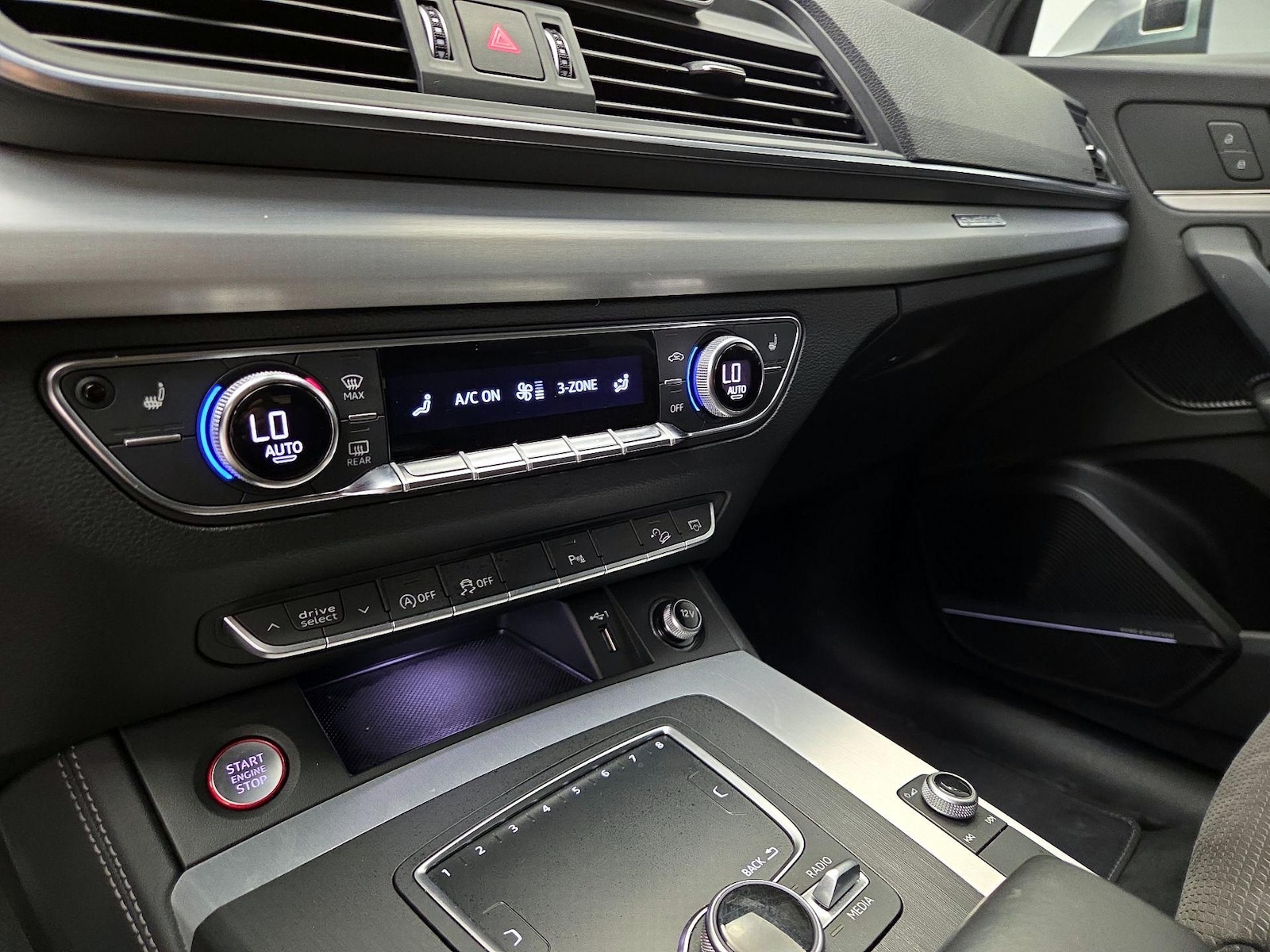 2020 Audi SQ5 Premium Plus - Photo 18
