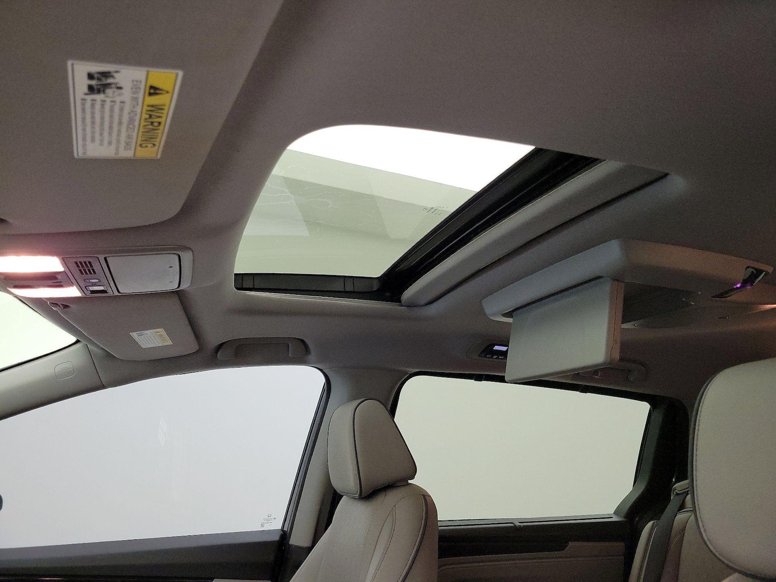 2021 Honda Odyssey Elite - Photo 21