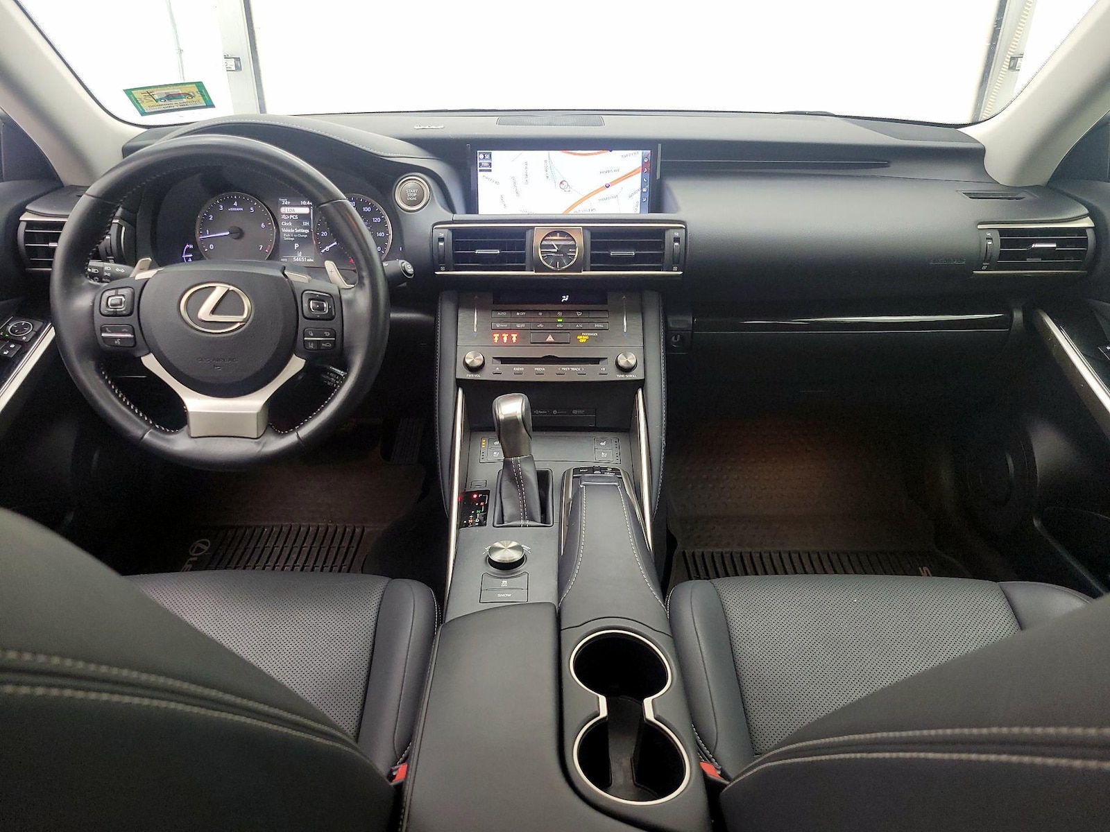 2019 Lexus IS 300 - Photo 10