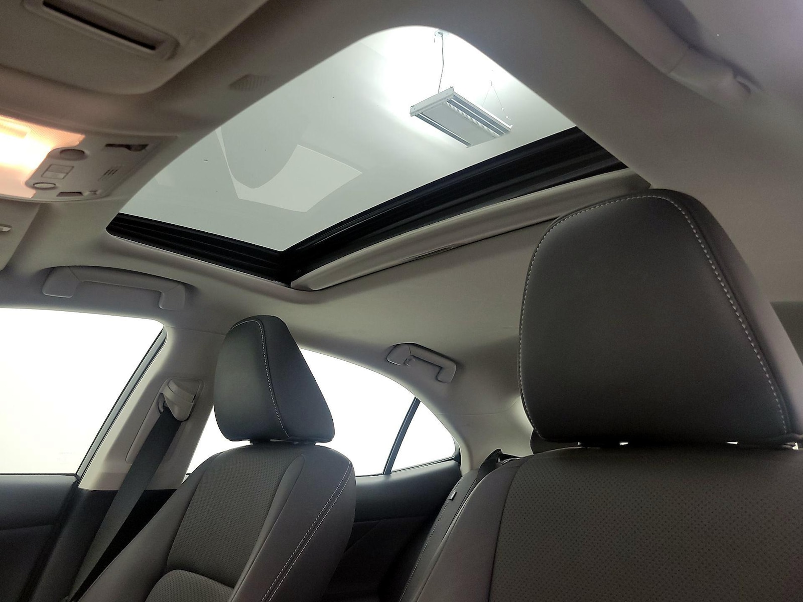 2019 Lexus IS 300 - Photo 21