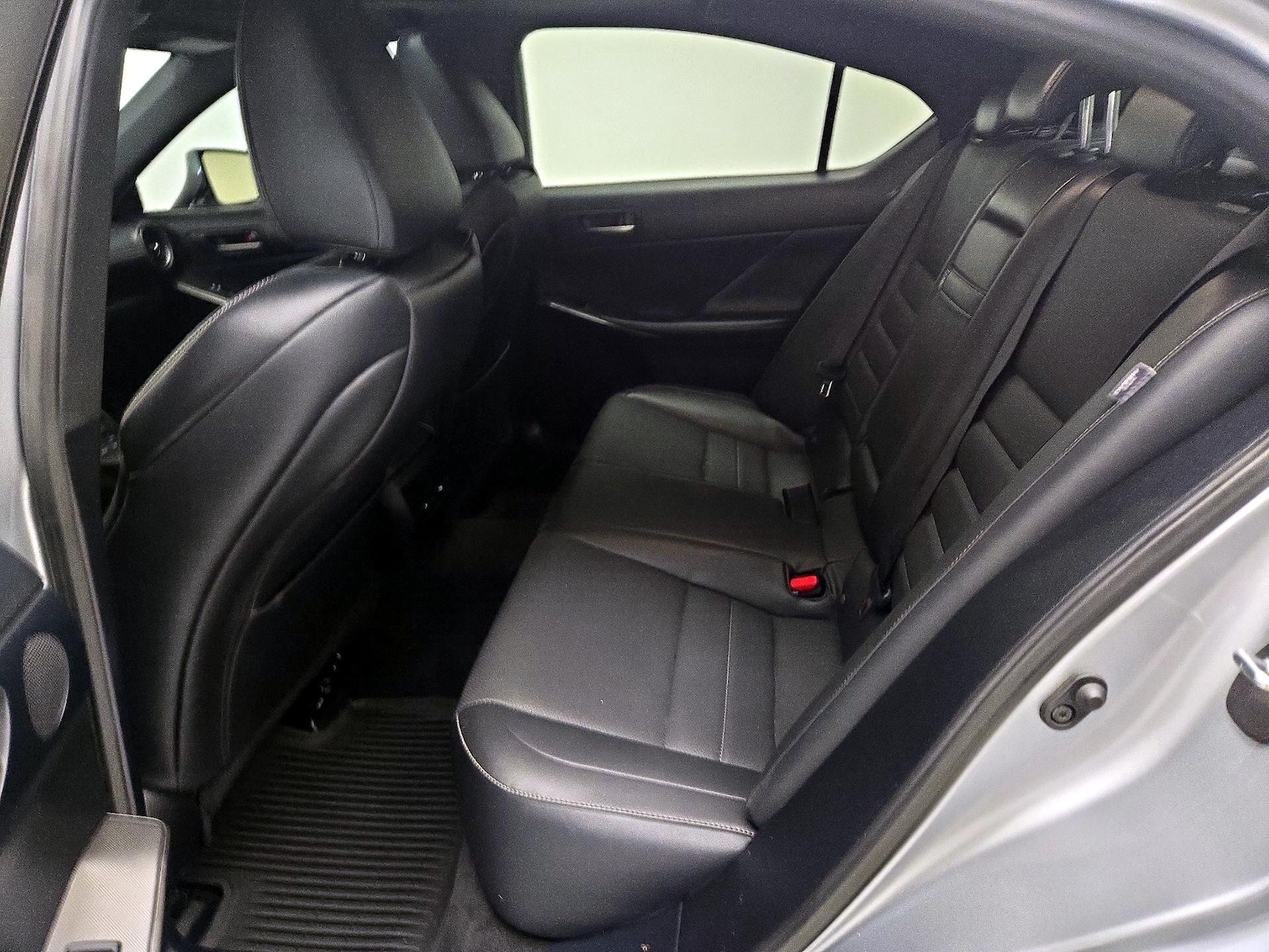 2023 Lexus IS 350 F SPORT - Photo 20
